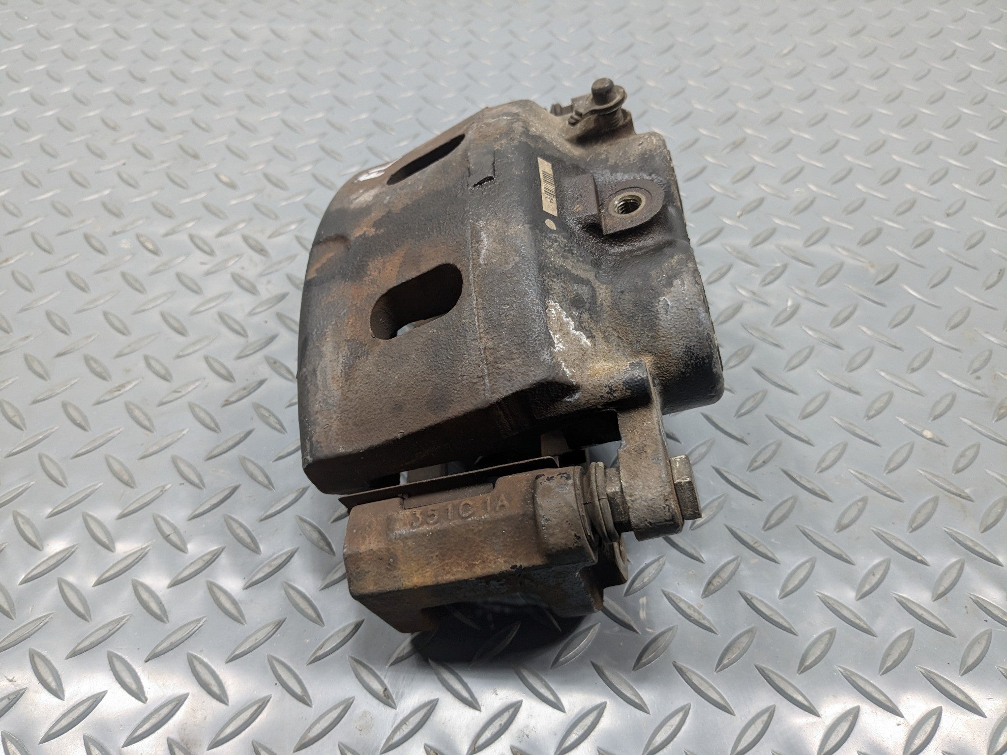 08 - 09 OEM CHEVROLET TAHOE HYBRID FRONT LEFT DRIVER SIDE BRAKE CALIPER ASSEMBLY