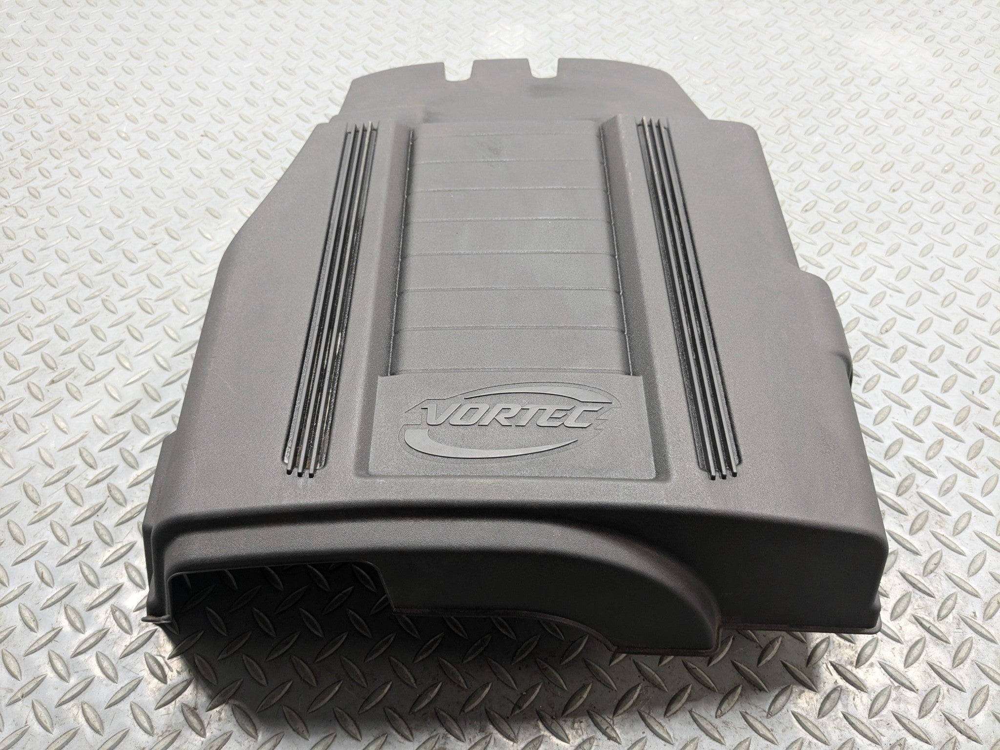 08 - 09 OEM CHEVROLET TAHOE HYBRID UPPER TOP ENGINE APPEARANCE COVER ASSEMBLY