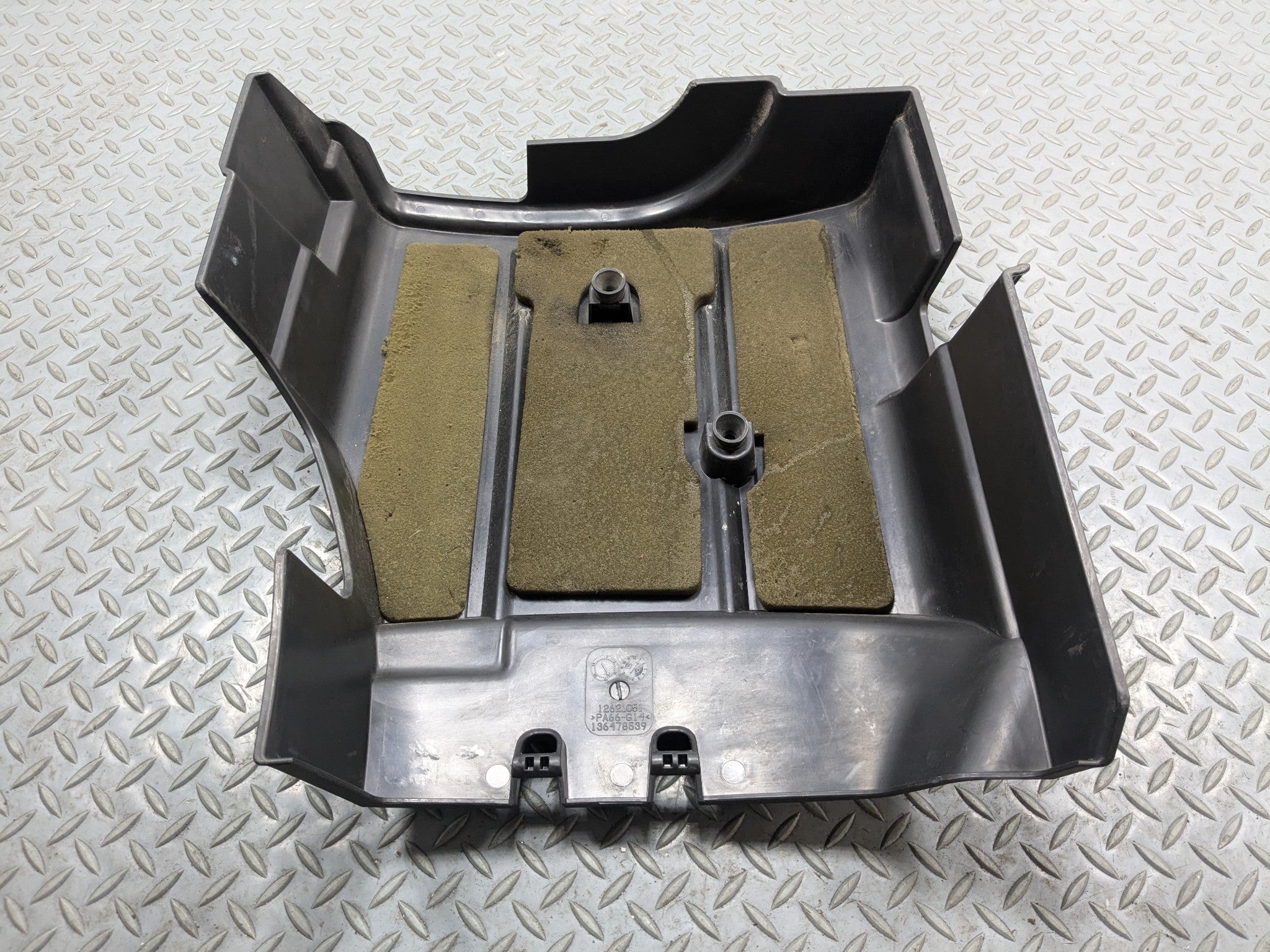 08 - 09 OEM CHEVROLET TAHOE HYBRID UPPER TOP ENGINE APPEARANCE COVER ASSEMBLY