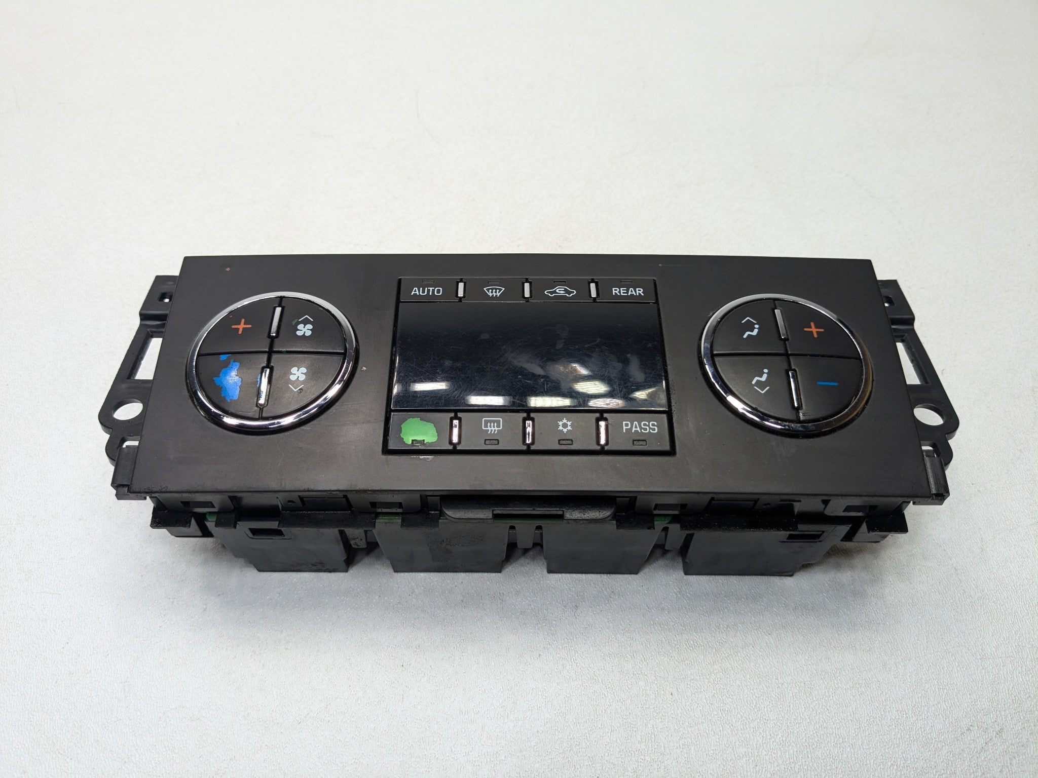 08 - 09 OEM CHEVROLET TAHOE HYBRID DASH MOUNTED AC HEATER TEMPERATURE CONTROL