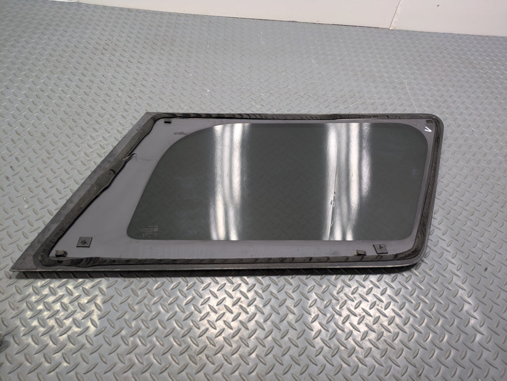 08 - 09 OEM CHEVROLET TAHOE HYBRID REAR LEFT DRIVER SIDE WINDOW QUARTER GLASS