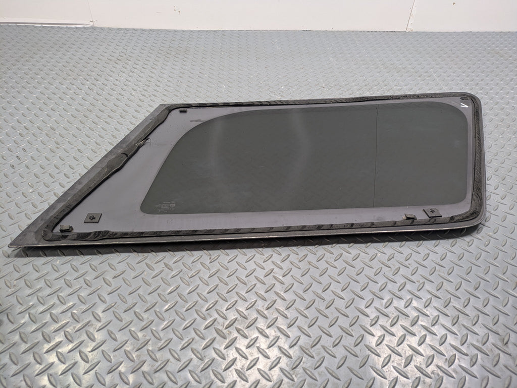 08 - 09 OEM CHEVROLET TAHOE HYBRID REAR LEFT DRIVER SIDE WINDOW QUARTER GLASS