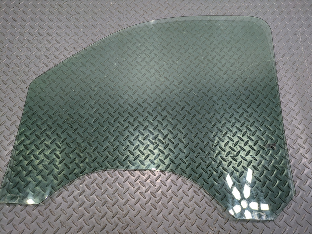 08 - 09 OEM CHEVROLET TAHOE HYBRID FRONT RIGHT PASSENGER SIDE DOOR WINDOW GLASS