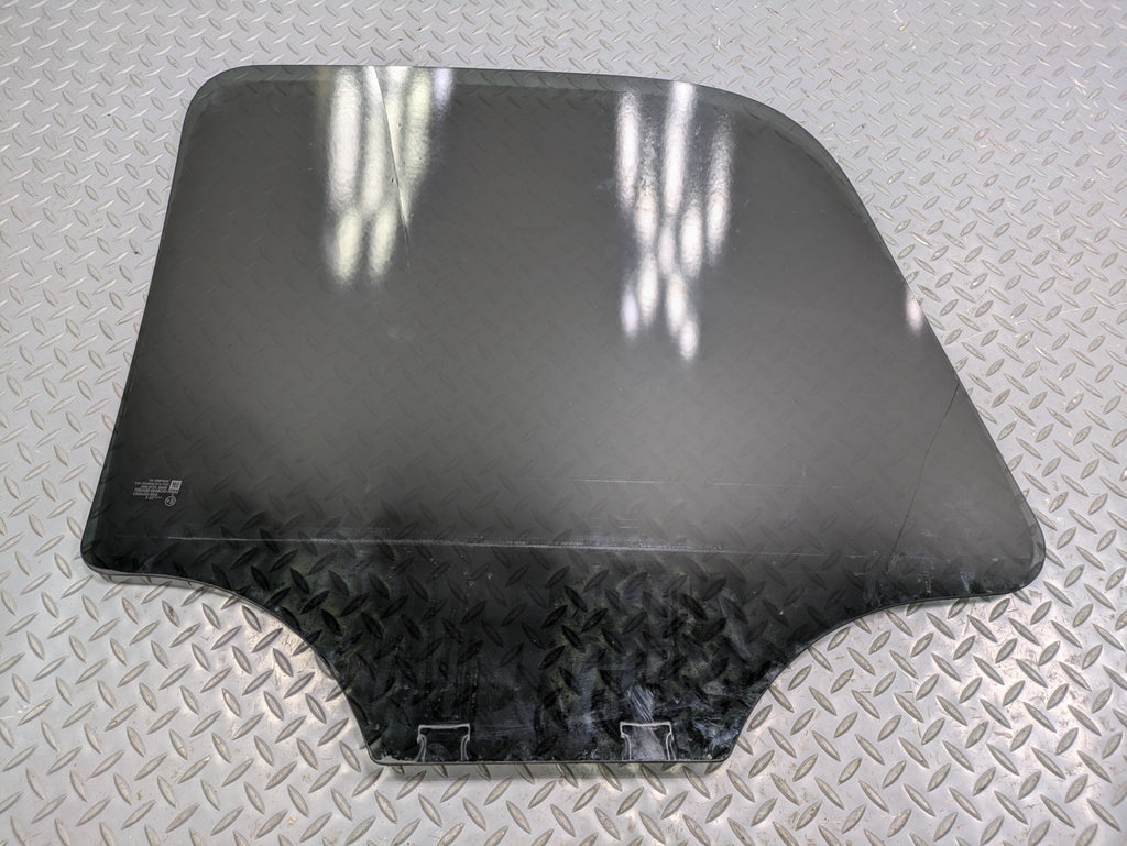 08 - 09 OEM CHEVROLET TAHOE HYBRID REAR RIGHT PASSENGER SIDE DOOR WINDOW GLASS