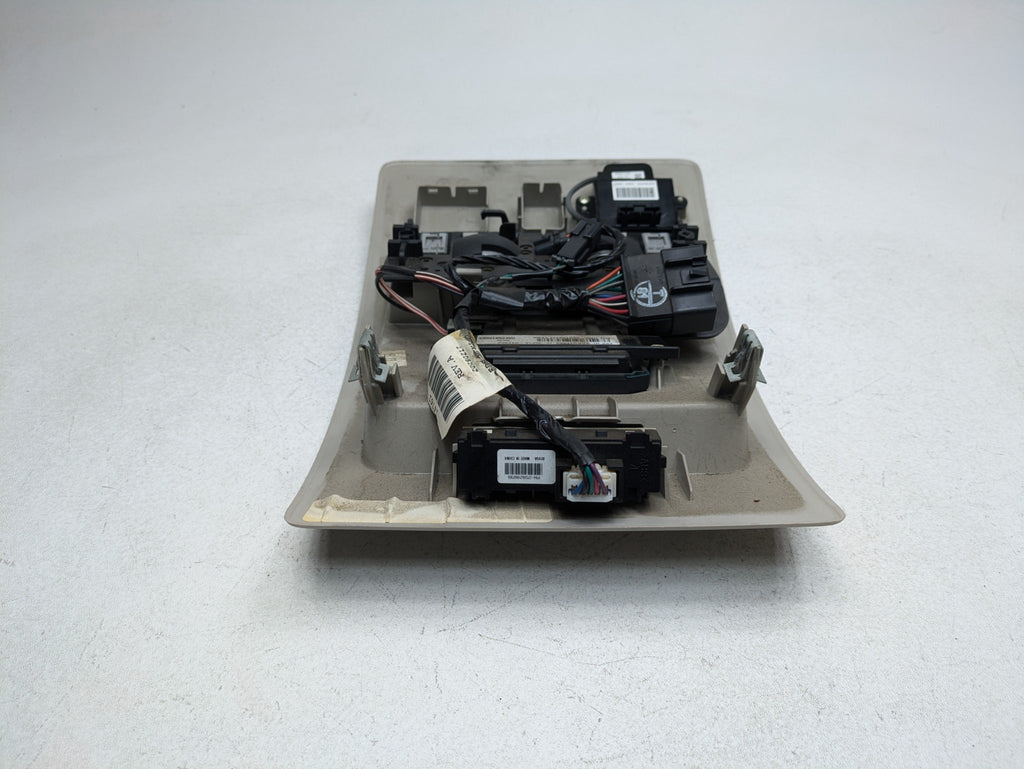 08 - 09 OEM CHEVROLET TAHOE HYBRID OVERHEAD ROOF MOUNTED CONSOLE DOME LIGHT GRAY