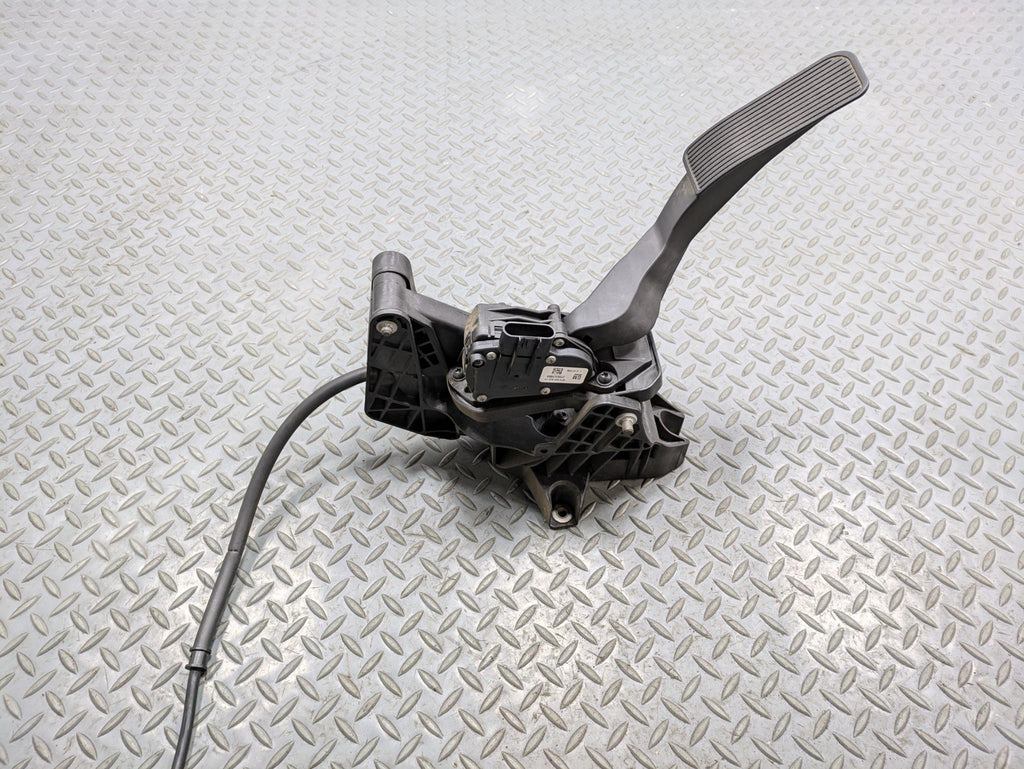 08 - 09 OEM CHEVROLET TAHOE HYBRID GAS ACCELERATOR THROTTLE PEDAL WITH SENSOR