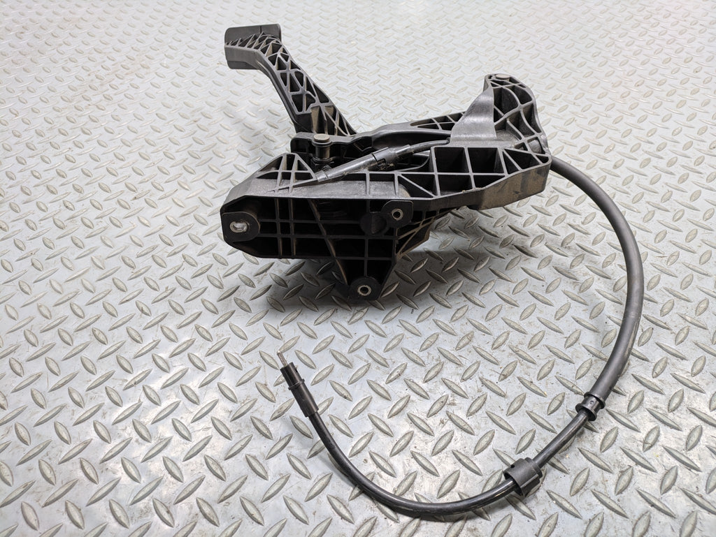 08 - 09 OEM CHEVROLET TAHOE HYBRID GAS ACCELERATOR THROTTLE PEDAL WITH SENSOR