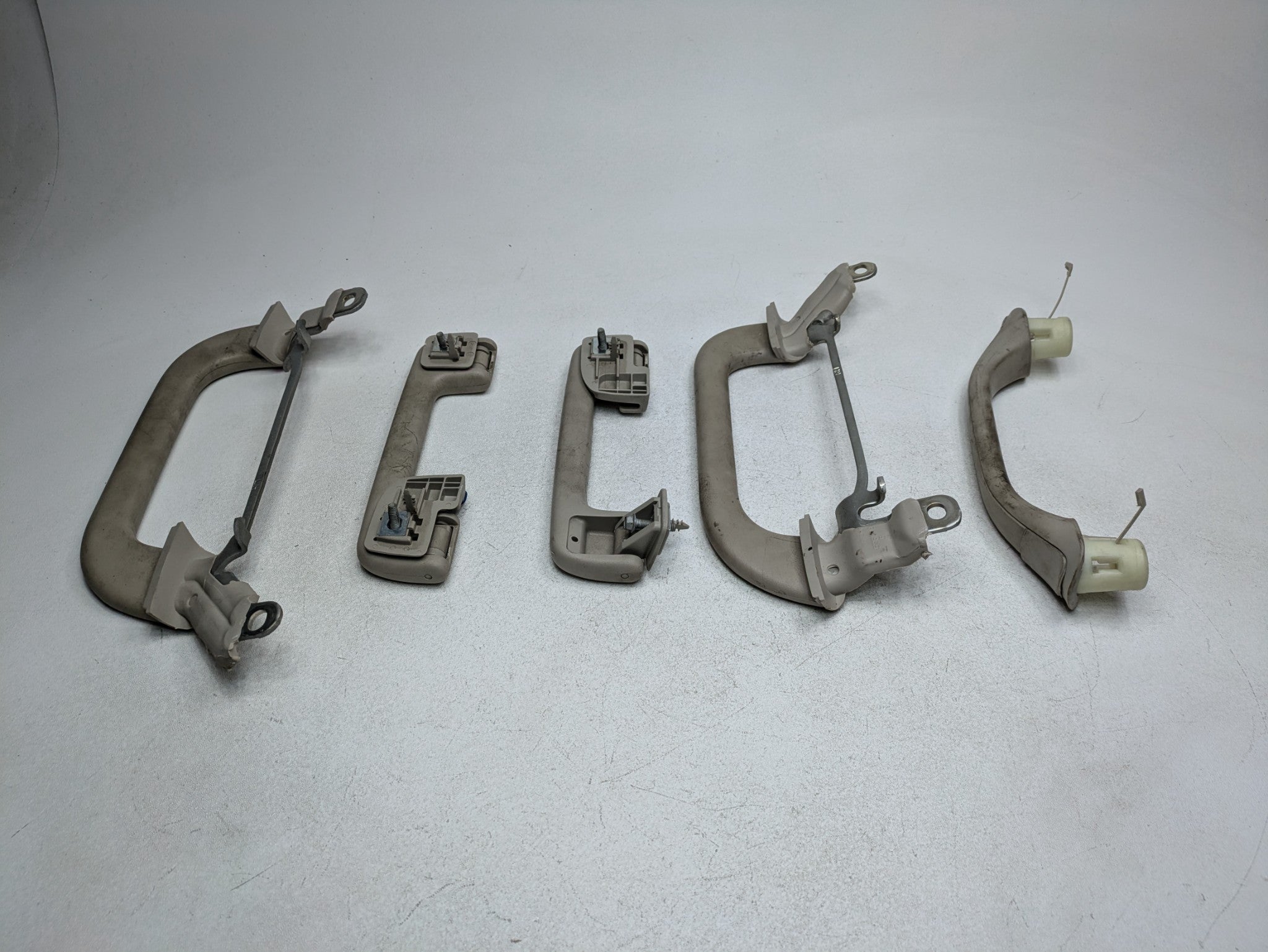 08 - 09 OEM CHEVROLET TAHOE HYBRID INTERIOR OVERHEAD GRAB BAR HANDLE SET OF 5