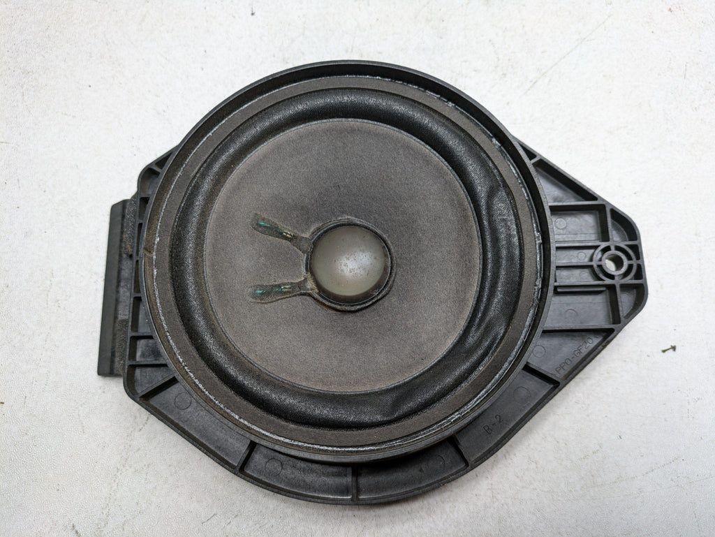 2008 - 2009 OEM CHEVROLET TAHOE HYBRID FRONT AND REAR AUDIO SPEAKER SET OF 6