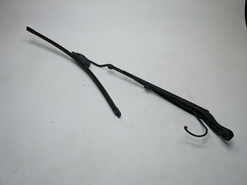 08 - 09 OEM CHEVROLET TAHOE HYBRID FRONT LEFT DRIVER SIDE WIPER ARM WITH BLADE