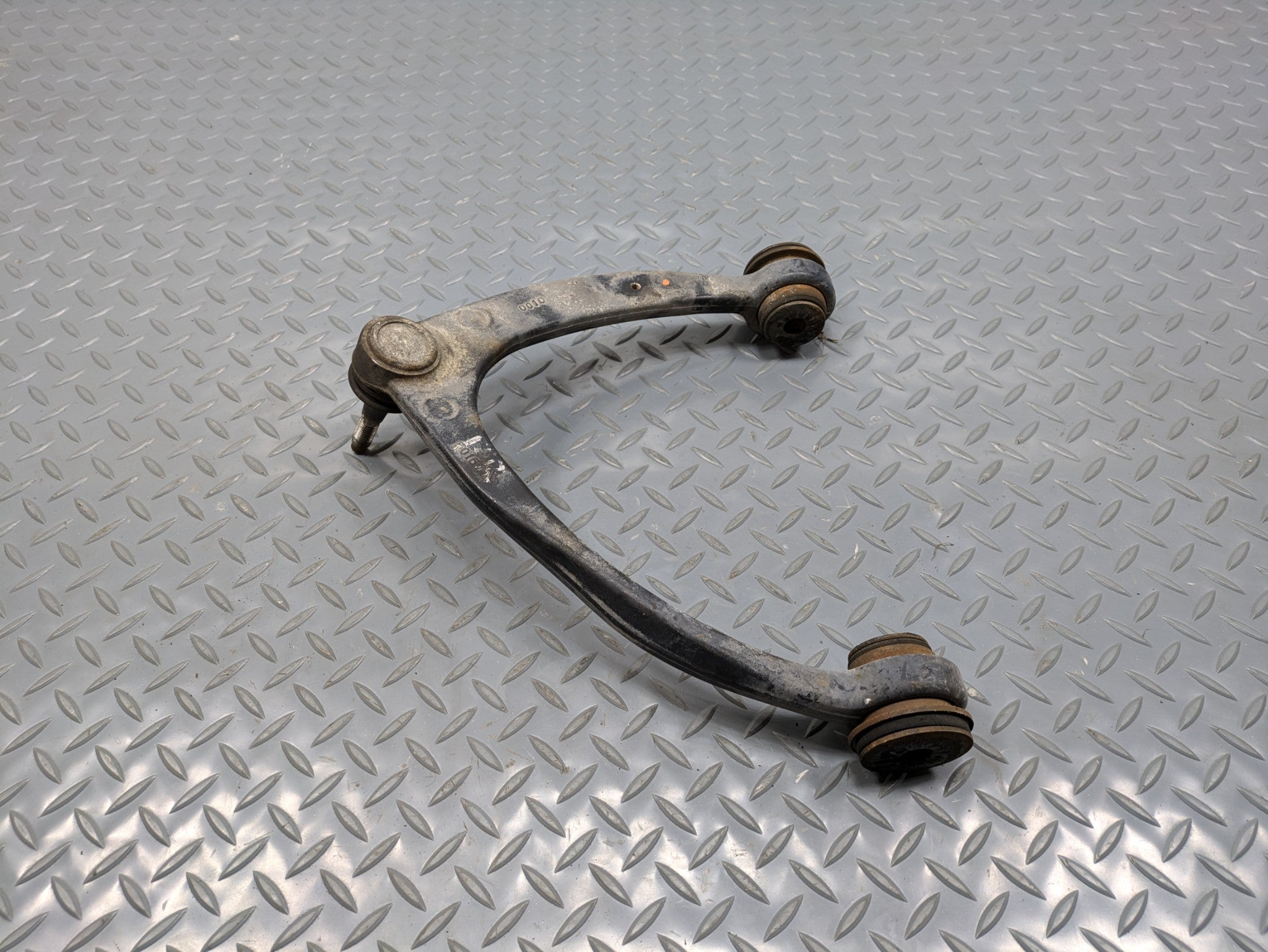 08 - 09 OEM CHEVROLET TAHOE HYBRID FRONT RIGHT PASSENGER SIDE UPPER CONTROL ARM