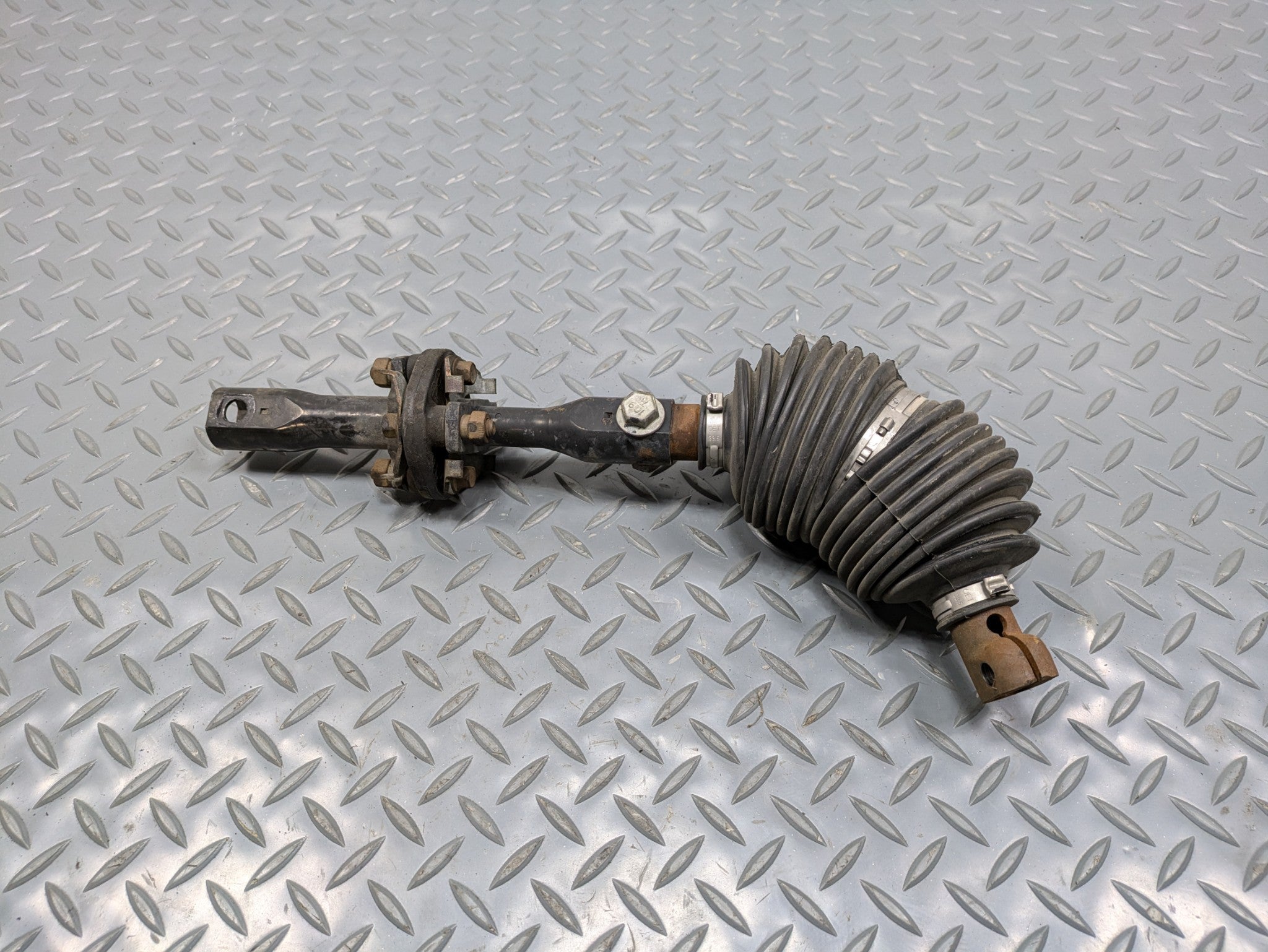 08 - 09 OEM CHEVROLET TAHOE HYBRID LOWER INTERMEDIATE STEERING SHAFT ASSEMBLY