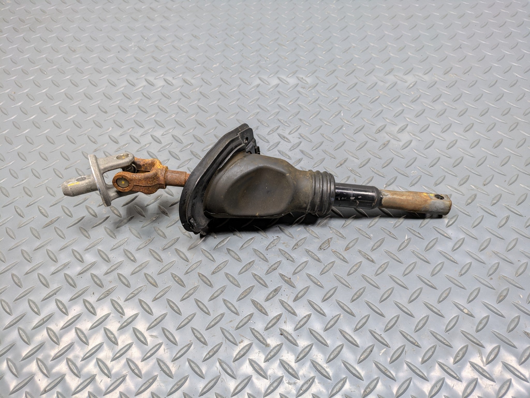 08 - 09 OEM CHEVROLET TAHOE HYBRID UPPER INTERMEDIATE STEERING SHAFT ASSEMBLY