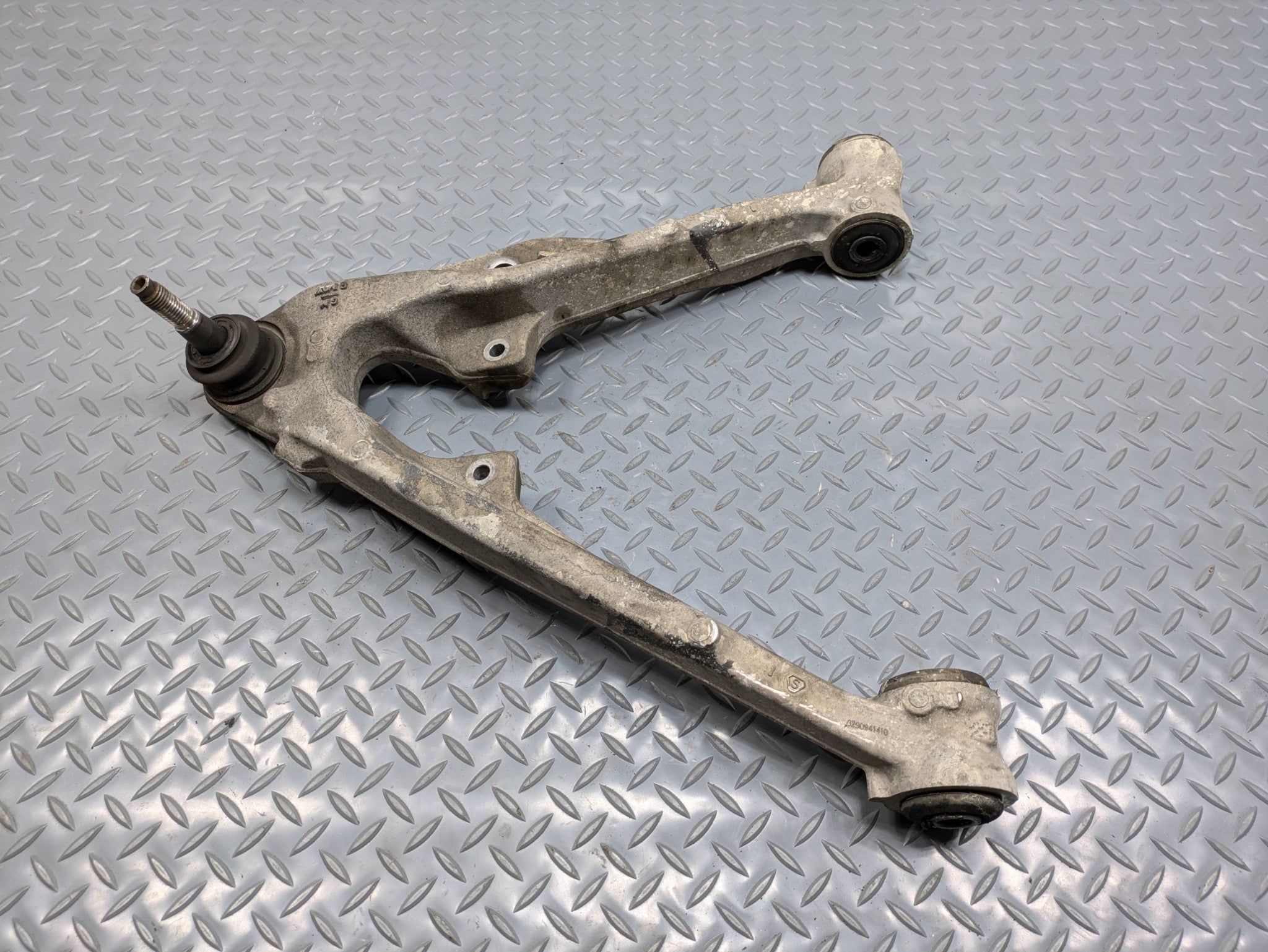 08 - 09 OEM CHEVROLET TAHOE HYBRID FRONT LEFT DRIVER SIDE LOWER CONTROL ARM