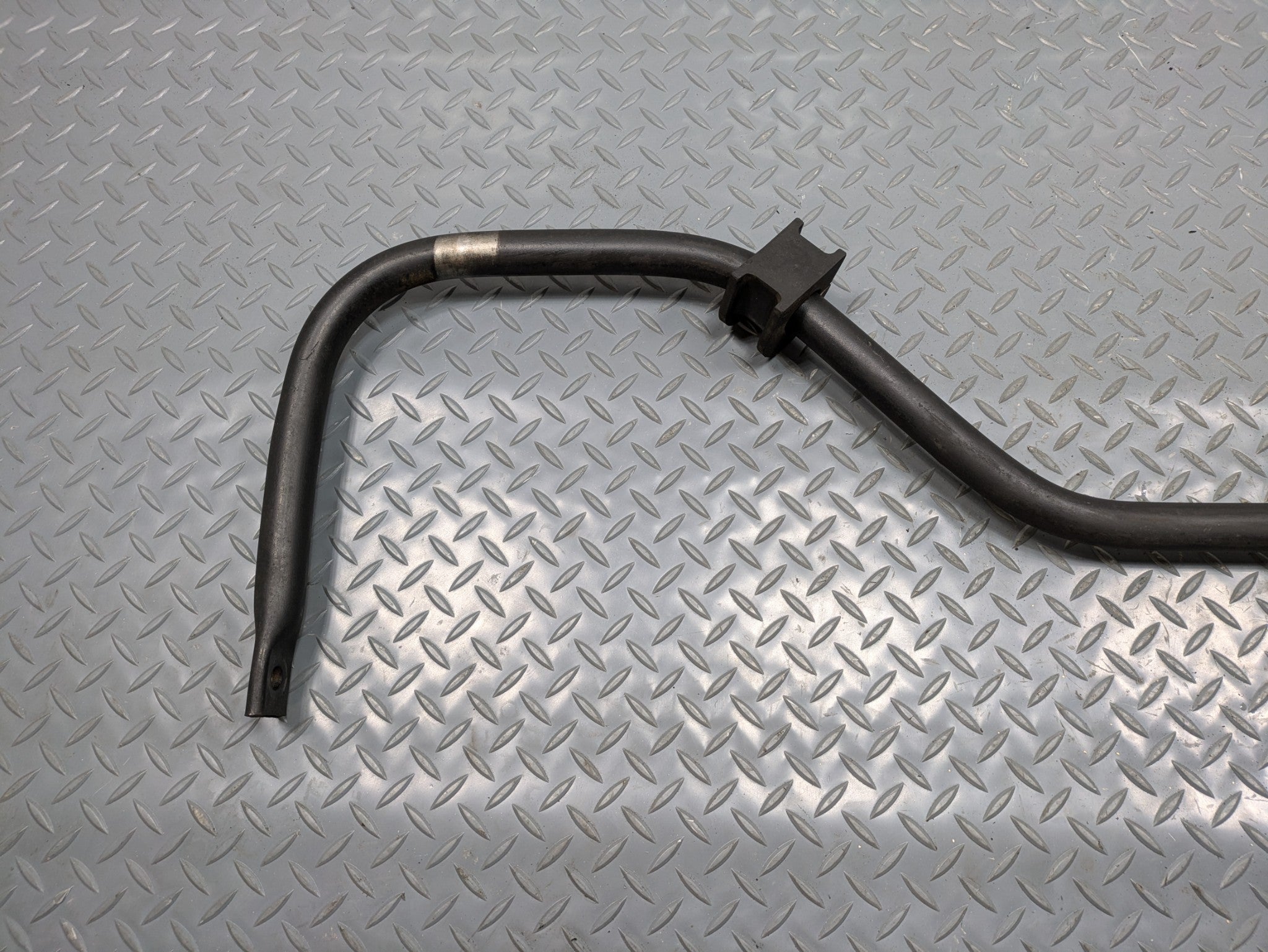 08 - 09 OEM CHEVROLET TAHOE HYBRID REAR SUSPENSION STABILIZER ANTI ROLL SWAY BAR