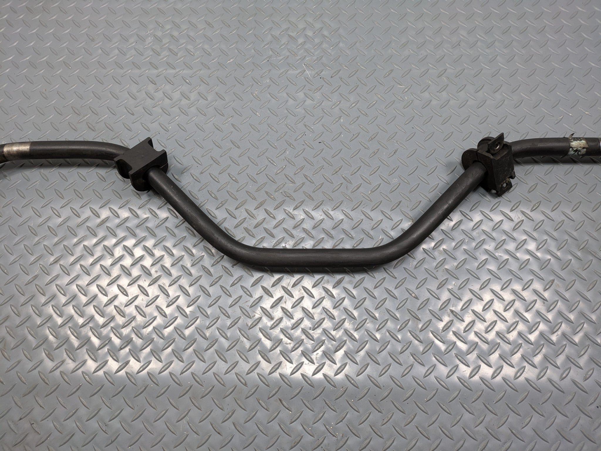 08 - 09 OEM CHEVROLET TAHOE HYBRID REAR SUSPENSION STABILIZER ANTI ROLL SWAY BAR