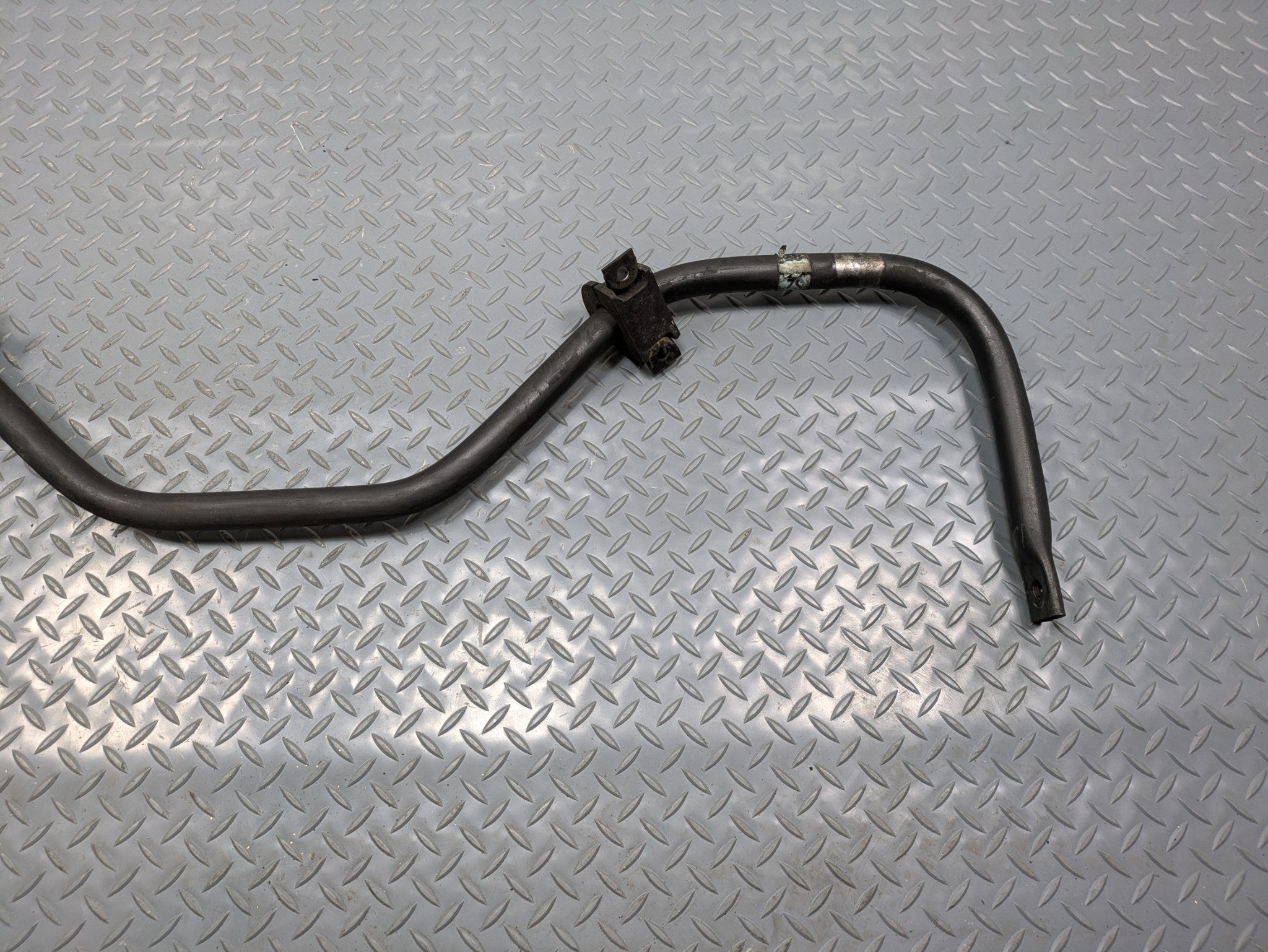 08 - 09 OEM CHEVROLET TAHOE HYBRID REAR SUSPENSION STABILIZER ANTI ROLL SWAY BAR