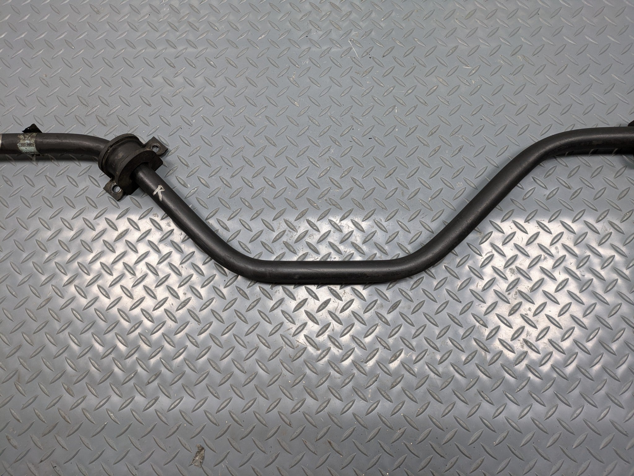 08 - 09 OEM CHEVROLET TAHOE HYBRID REAR SUSPENSION STABILIZER ANTI ROLL SWAY BAR