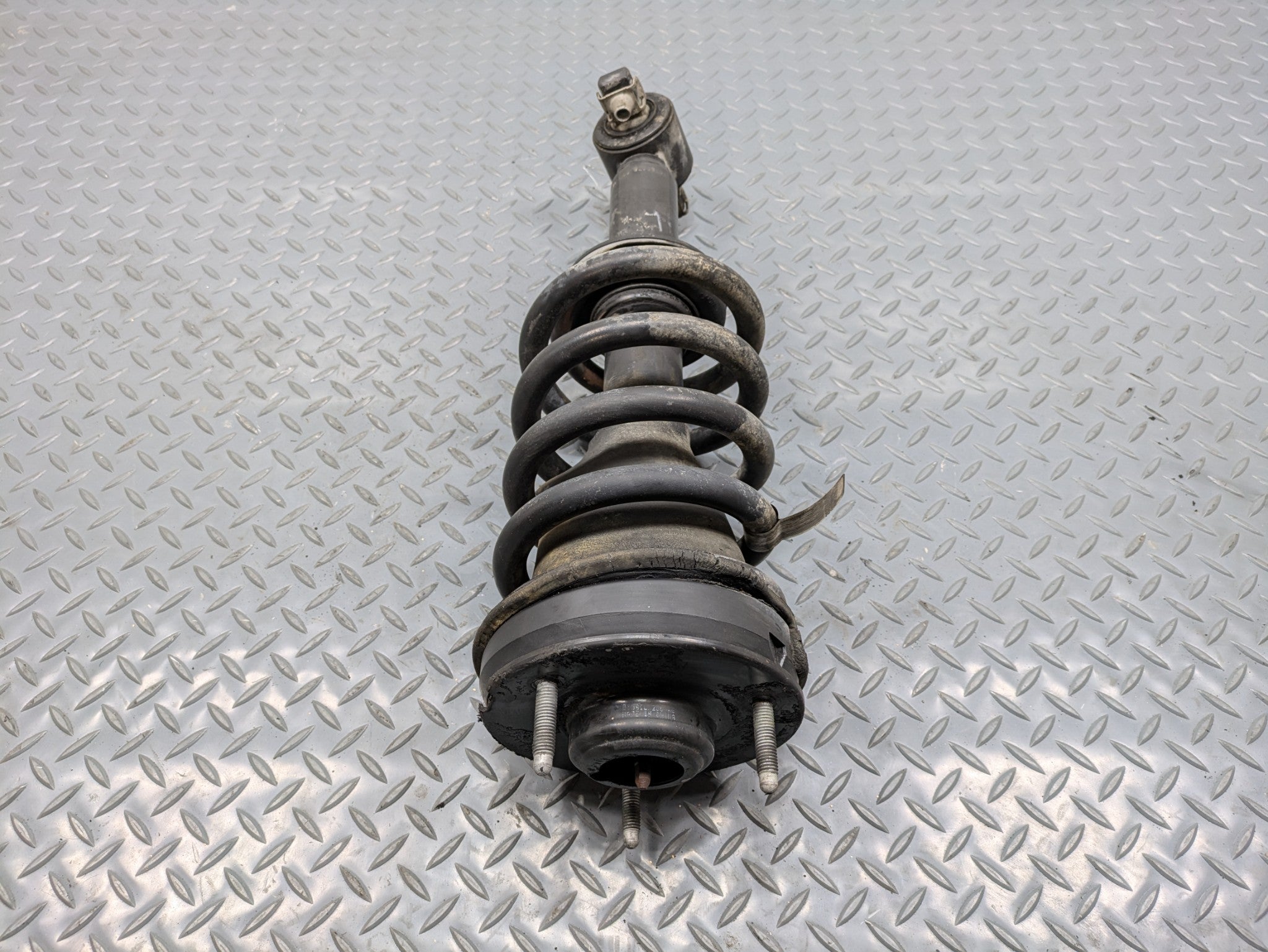 08 - 09 OEM CHEVROLET TAHOE HYBRID FRONT LEFT DRIVER SIDE SHOCK STRUT ASSEMBLY