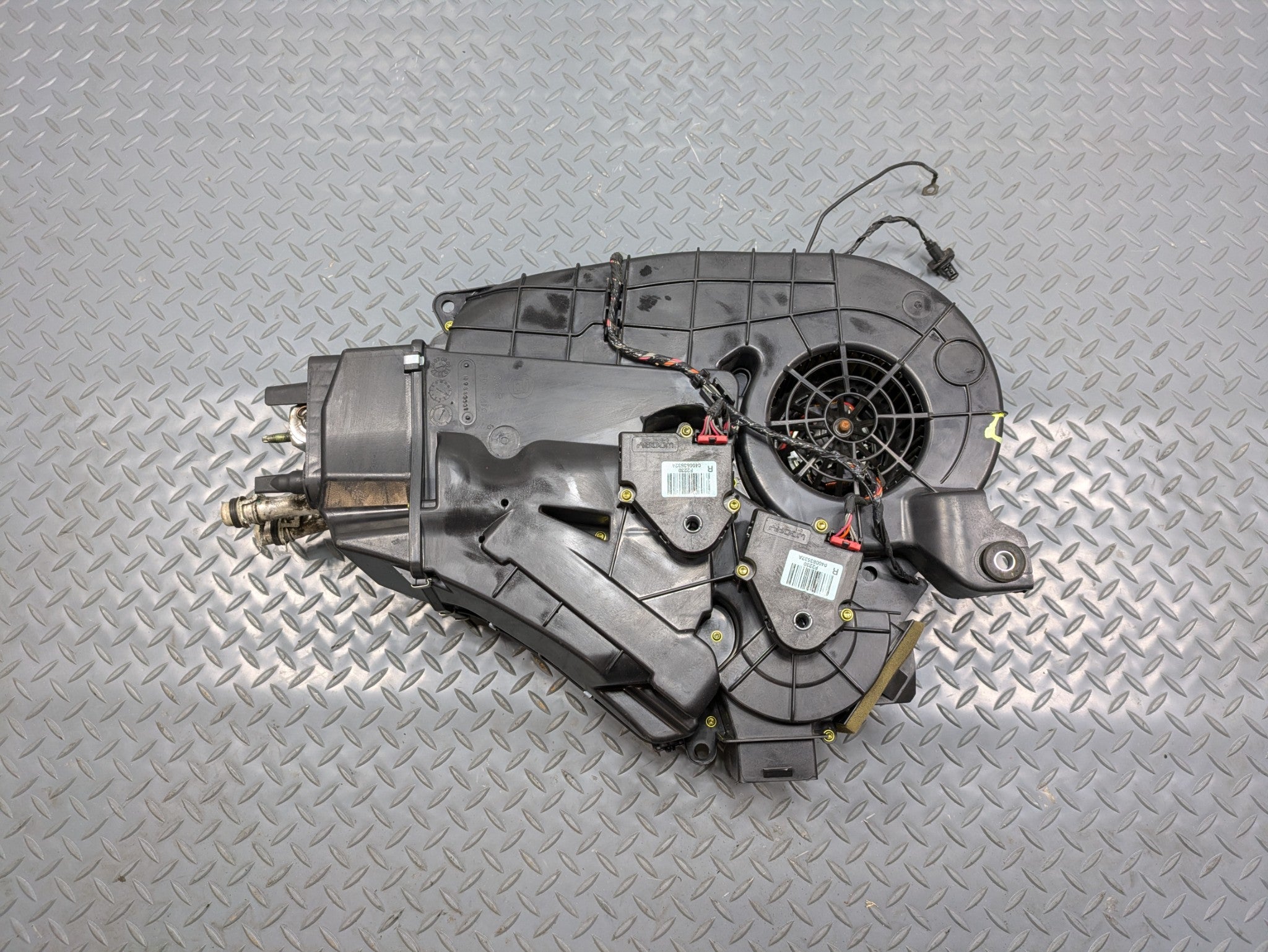 08 - 09 OEM CHEVROLET TAHOE HYBRID REAR HVAC AC EVAPORATOR HEATER CORE ASSEMBLY