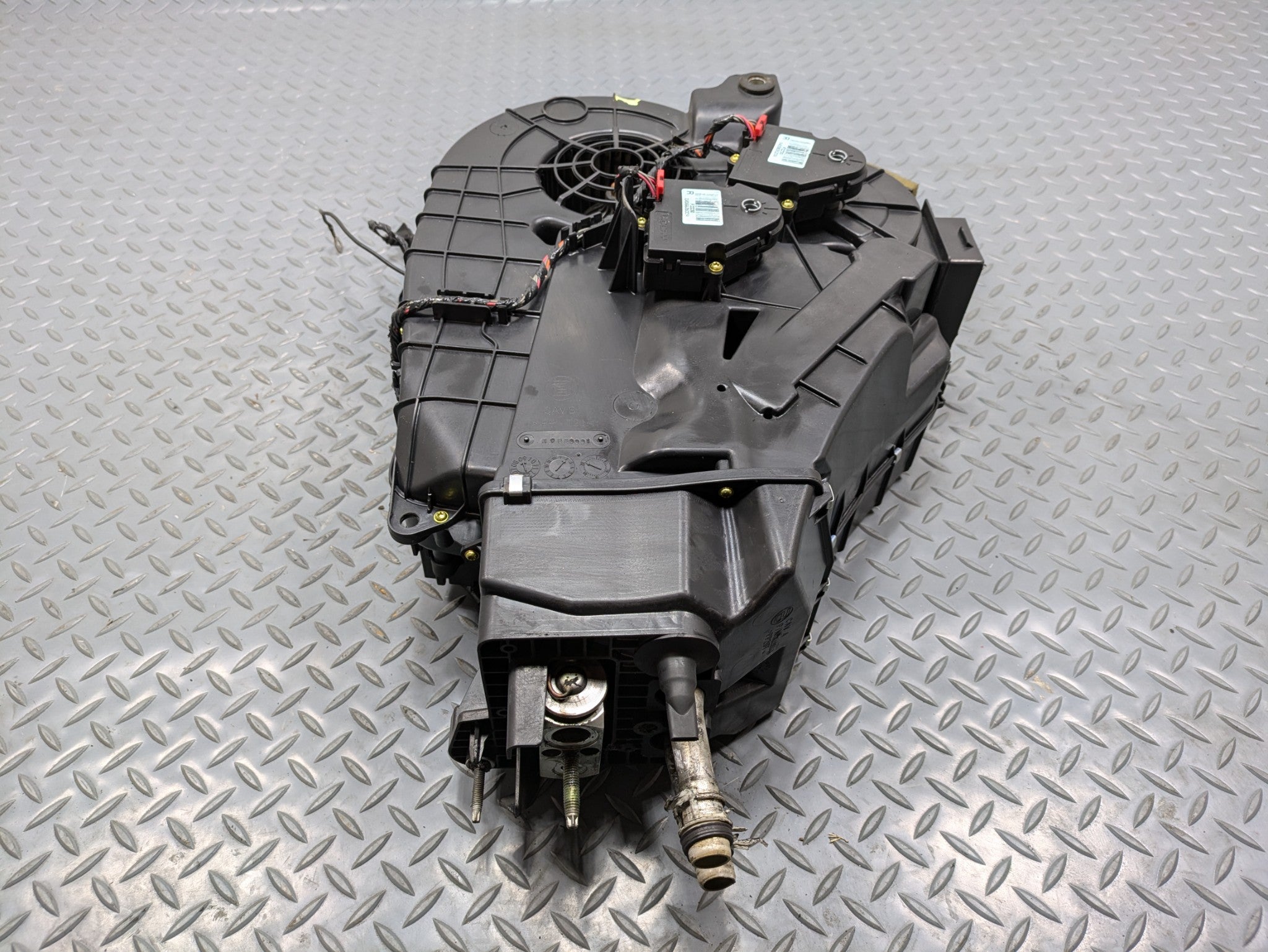 08 - 09 OEM CHEVROLET TAHOE HYBRID REAR HVAC AC EVAPORATOR HEATER CORE ASSEMBLY