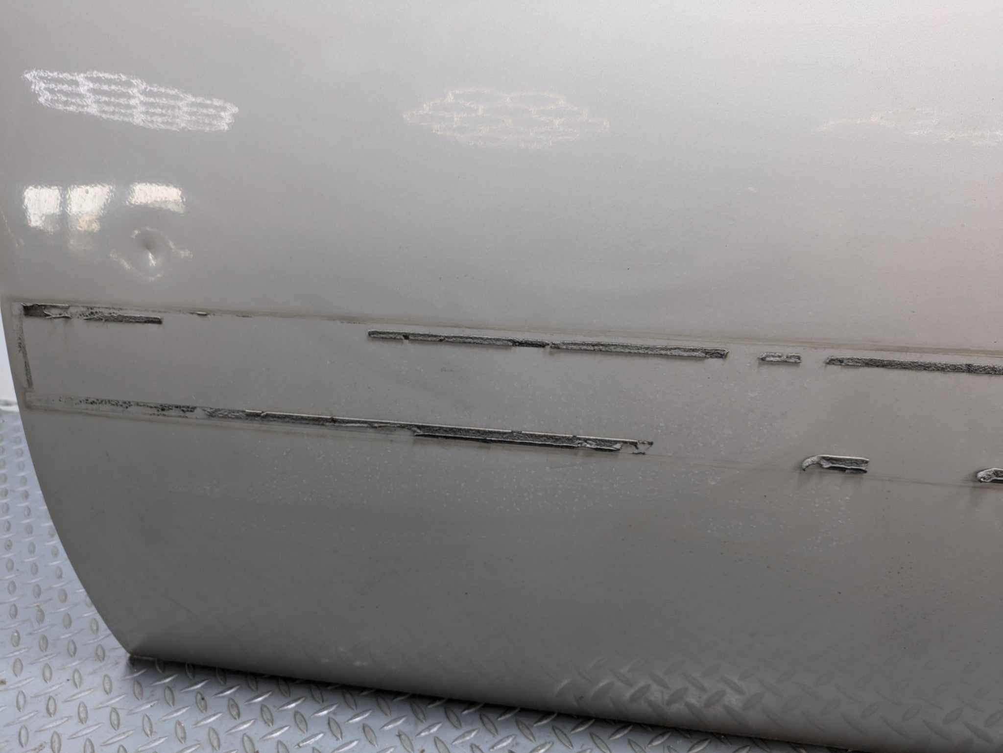 08 - 09 OEM CHEVROLET TAHOE HYBRID FRONT RIGHT PASSENGER SIDE DOOR SHELL PANEL