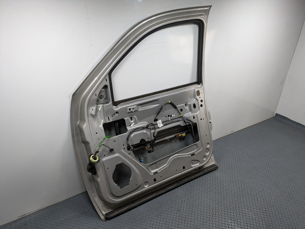 08 - 09 OEM CHEVROLET TAHOE HYBRID FRONT RIGHT PASSENGER SIDE DOOR SHELL PANEL