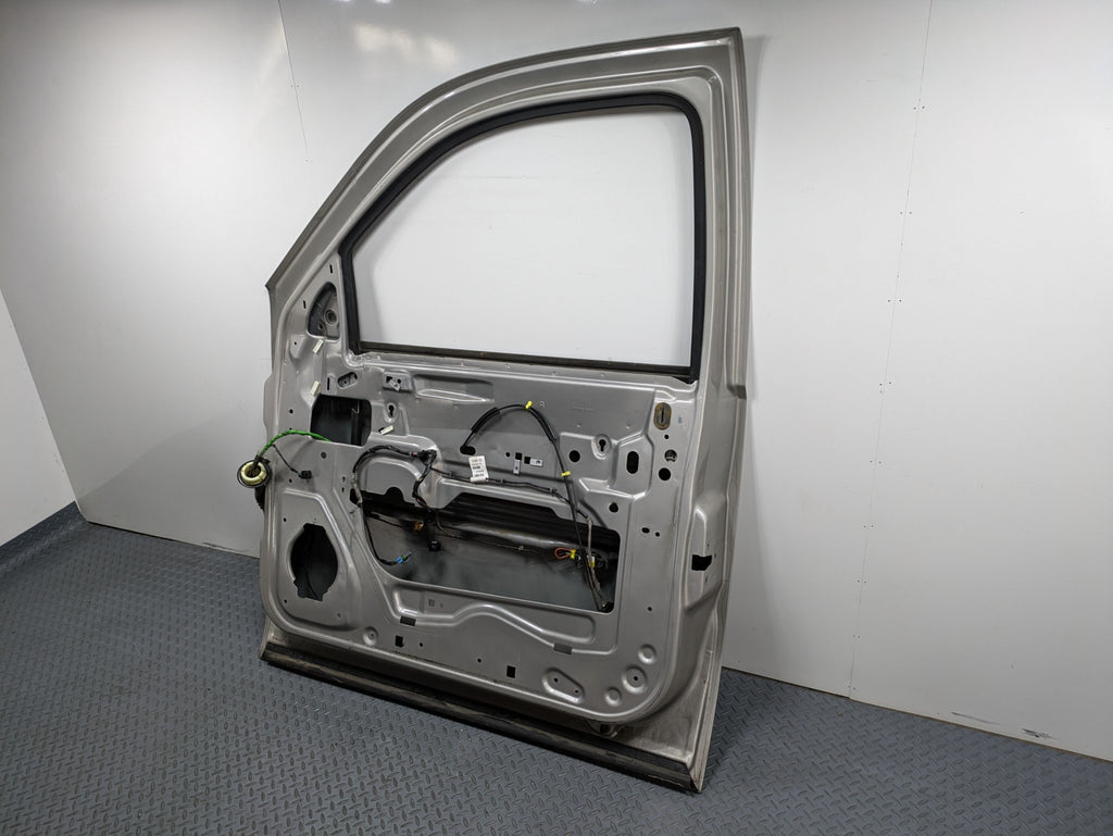 08 - 09 OEM CHEVROLET TAHOE HYBRID FRONT RIGHT PASSENGER SIDE DOOR SHELL PANEL