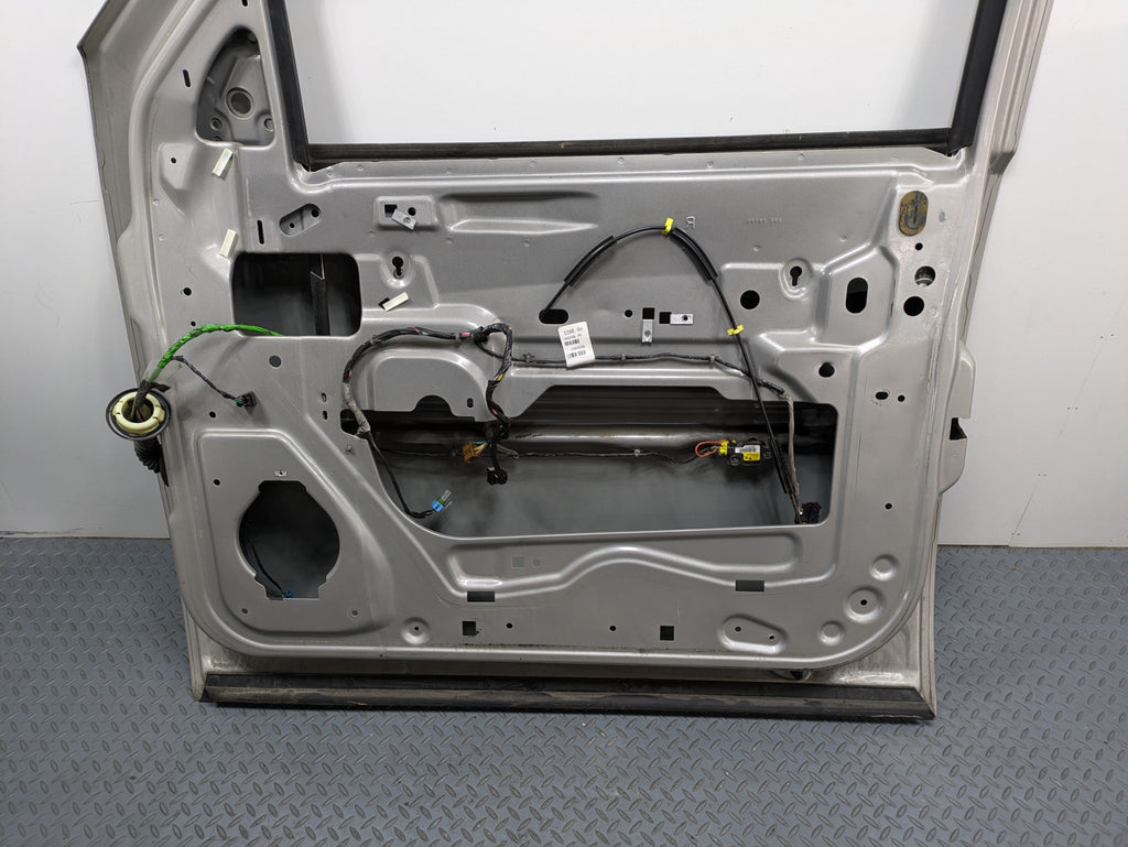 08 - 09 OEM CHEVROLET TAHOE HYBRID FRONT RIGHT PASSENGER SIDE DOOR SHELL PANEL