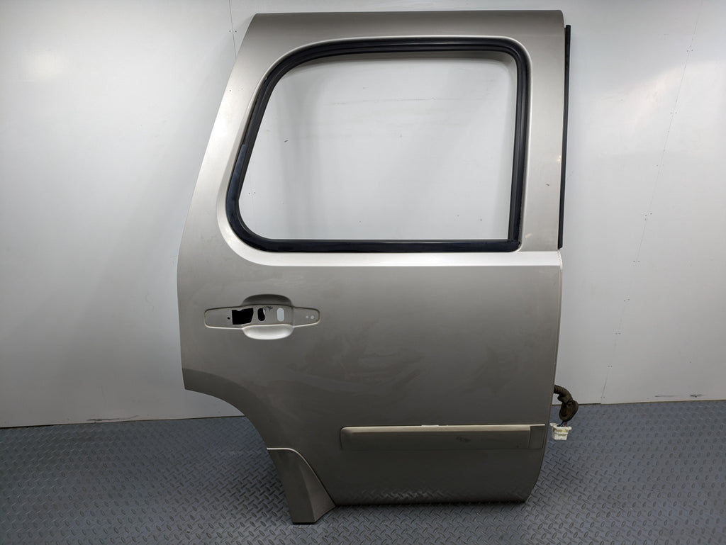 08 - 09 OEM CHEVROLET TAHOE HYBRID REAR RIGHT PASSENGER SIDE DOOR SHELL PANEL