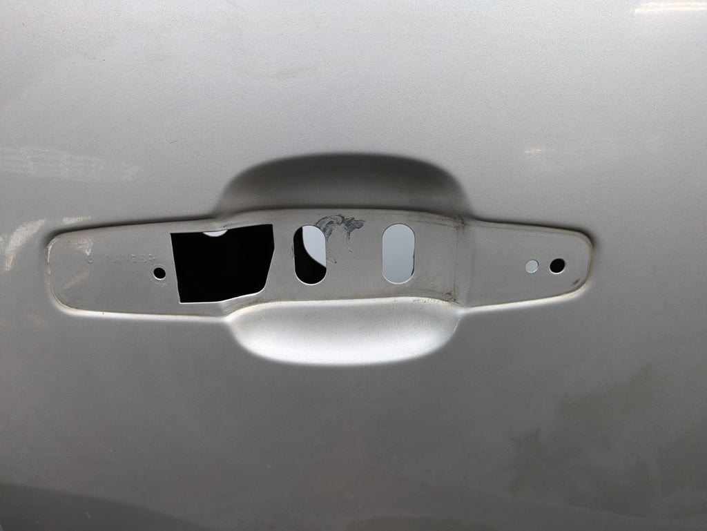 08 - 09 OEM CHEVROLET TAHOE HYBRID REAR RIGHT PASSENGER SIDE DOOR SHELL PANEL