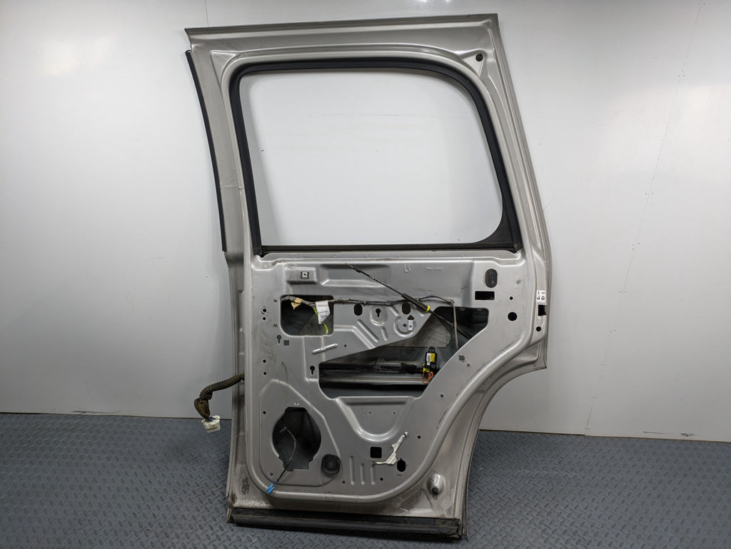 08 - 09 OEM CHEVROLET TAHOE HYBRID REAR RIGHT PASSENGER SIDE DOOR SHELL PANEL