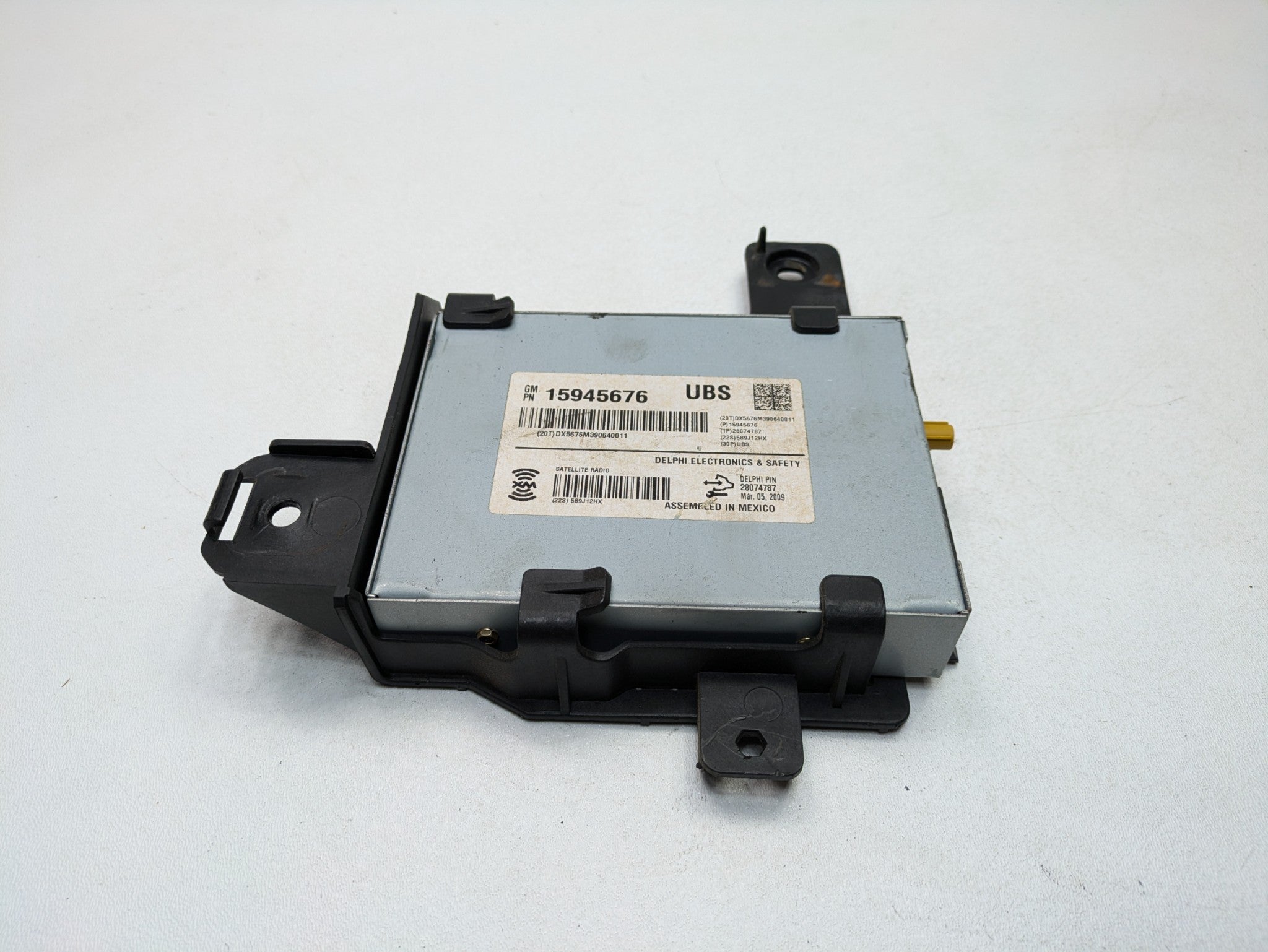 08 - 09 OEM CHEVROLET TAHOE HYBRID RADIO SATELLITE RECEIVER MODULE