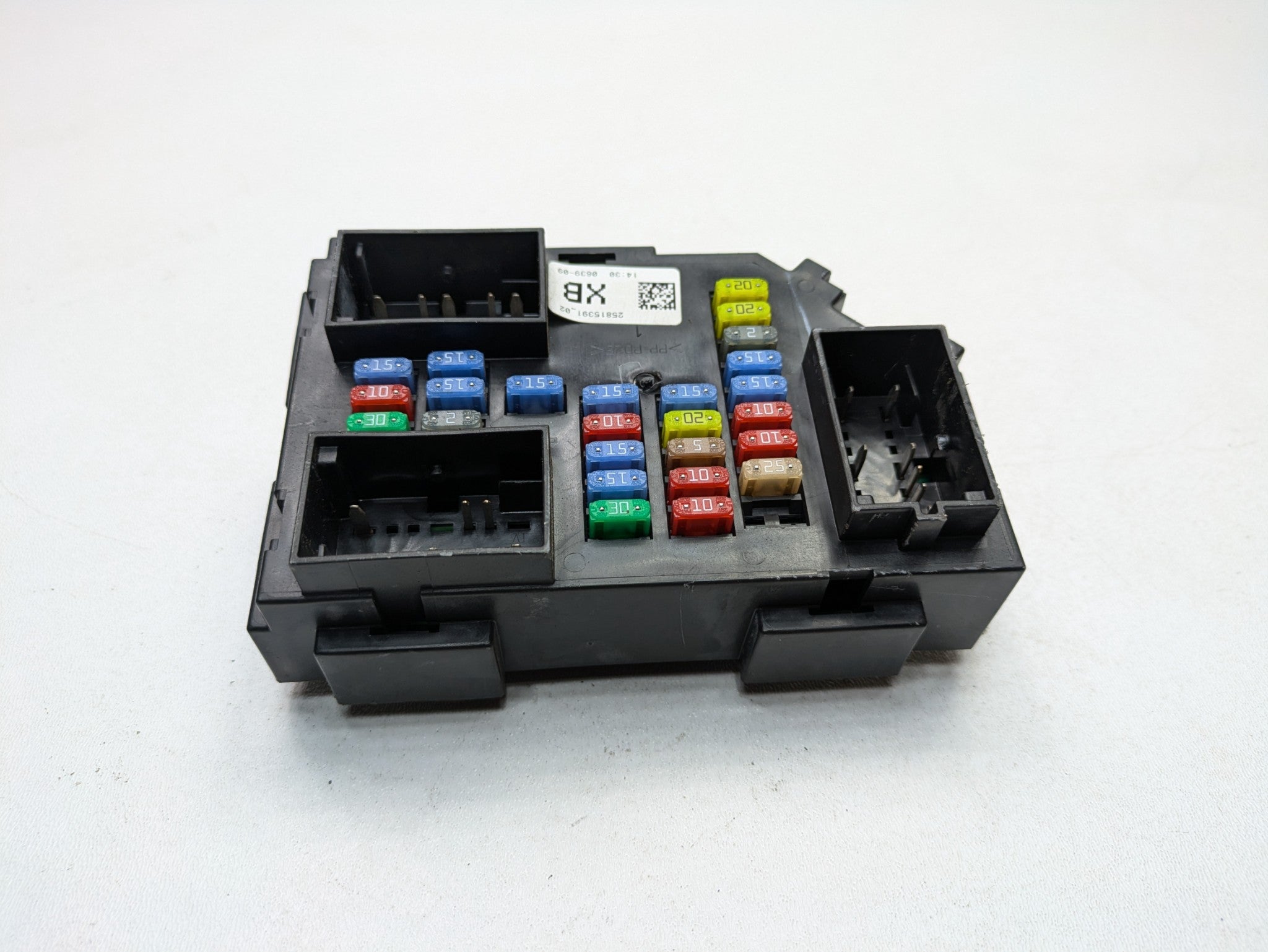 08 - 09 OEM CHEVROLET TAHOE HYBRID CABIN JUNCTION FUSE BOX RELAY CONTROL MODULE