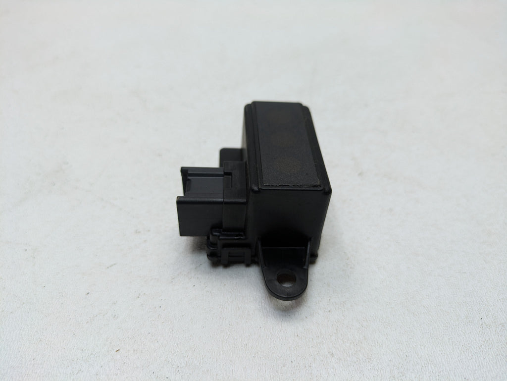 08 - 09 OEM CHEVROLET TAHOE HYBRID BACKUP REVERSE PARKING AID SENSOR INDICATOR