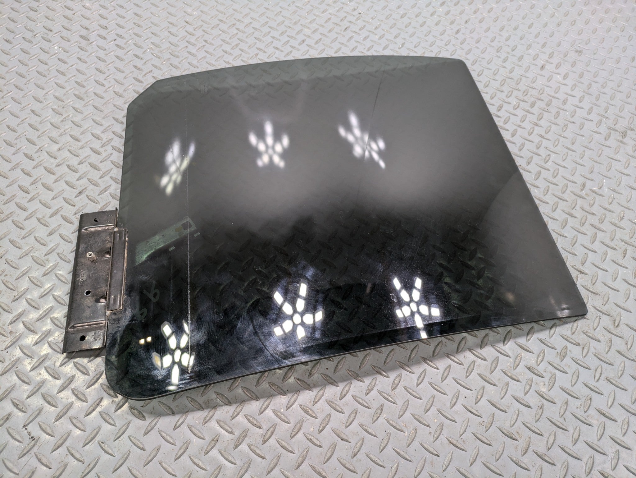 2006 - 2010 OEM FORD EXPLORER REAR RIGHT PASSENGER SIDE DOOR WINDOW GLASS