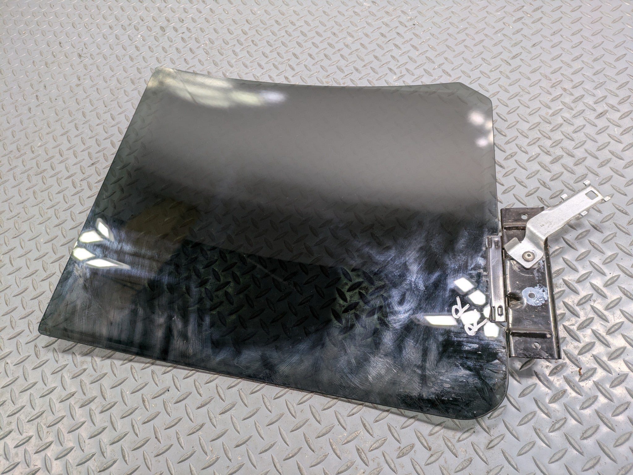 2006 - 2010 OEM FORD EXPLORER REAR RIGHT PASSENGER SIDE DOOR WINDOW GLASS