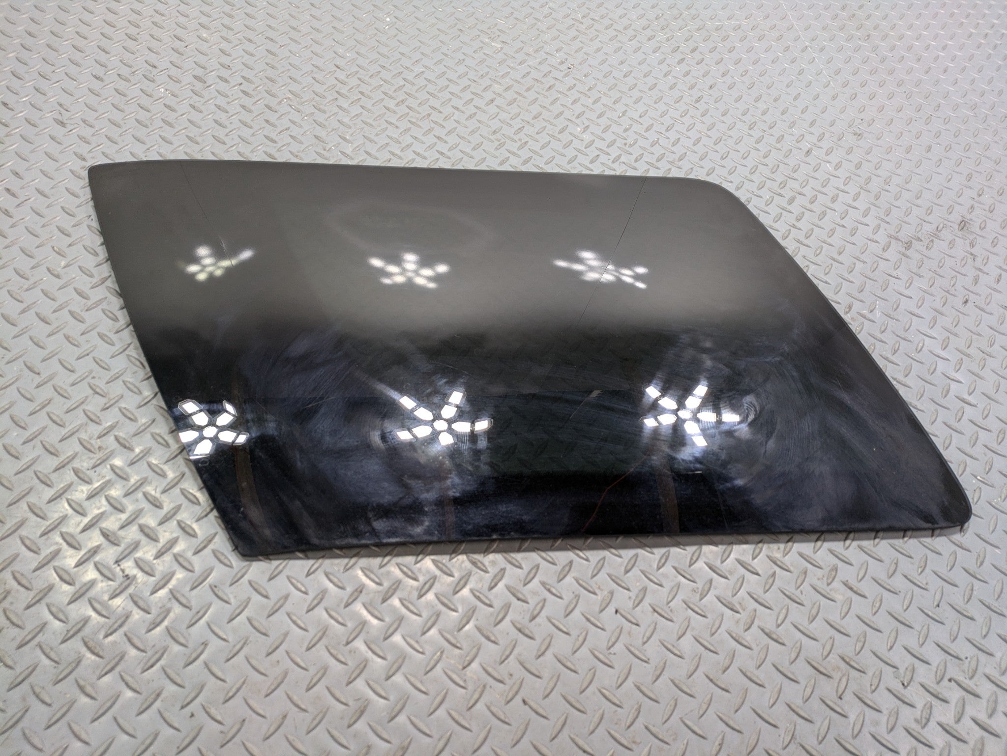 2006 - 2010 OEM FORD EXPLORER REAR LEFT DRIVER SIDE WINDOW QUARTER GLASS