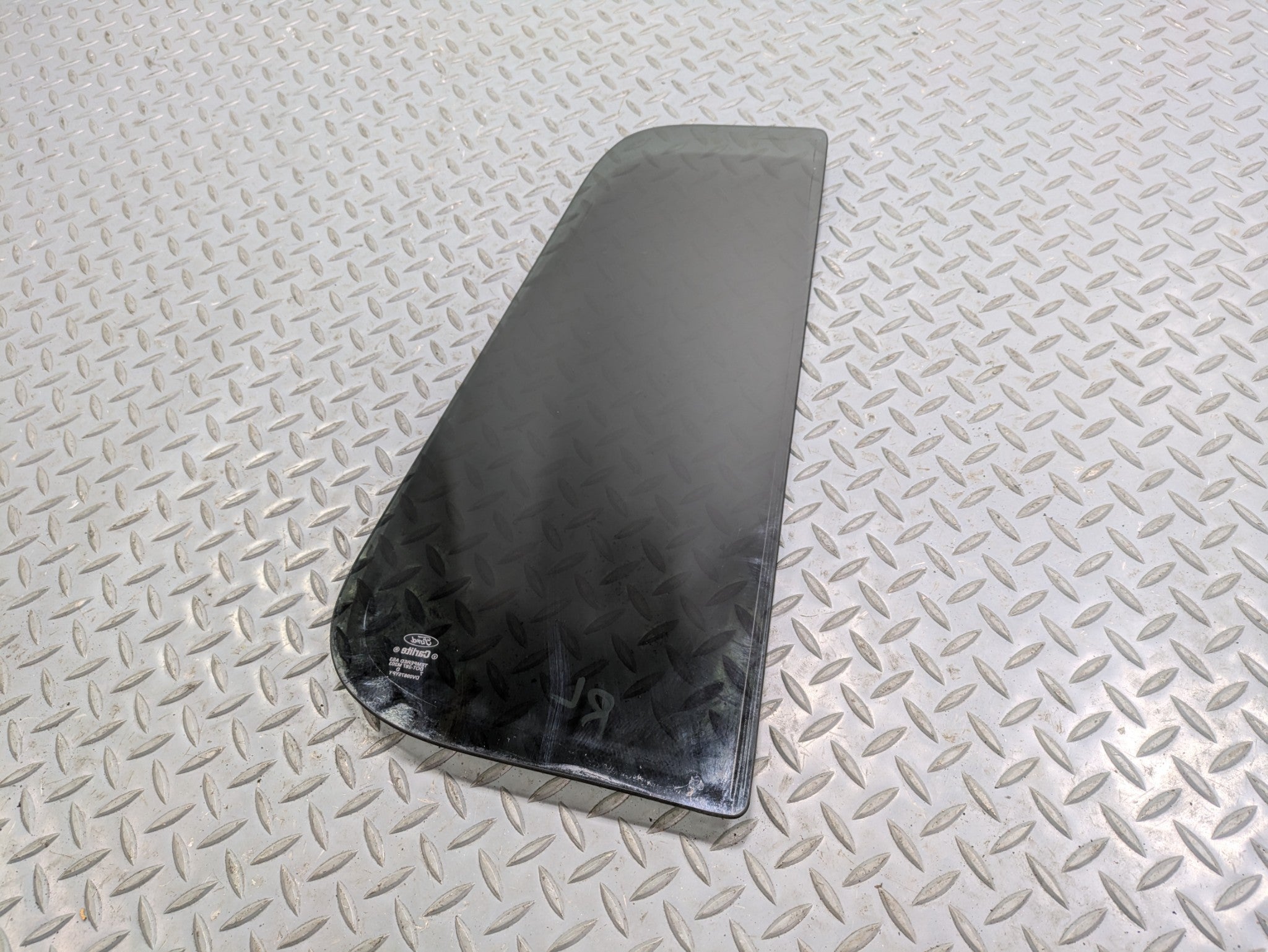 2006 - 2010 OEM FORD EXPLORER REAR LEFT DRIVER SIDE WINDOW VENT GLASS