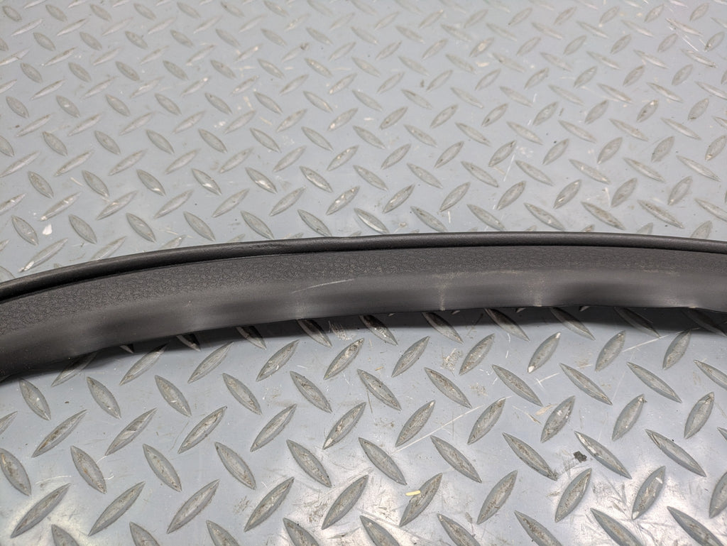 2006 - 2010 OEM FORD EXPLORER FRONT LEFT DRIVER SIDE WEATHER STRIPPING RUBBER