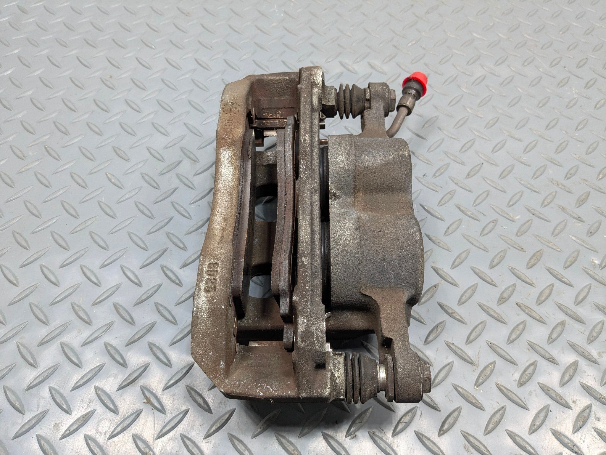 2006 - 2010 OEM FORD EXPLORER FRONT RIGHT PASSENGER SIDE BRAKE CALIPER ASSEMBLY