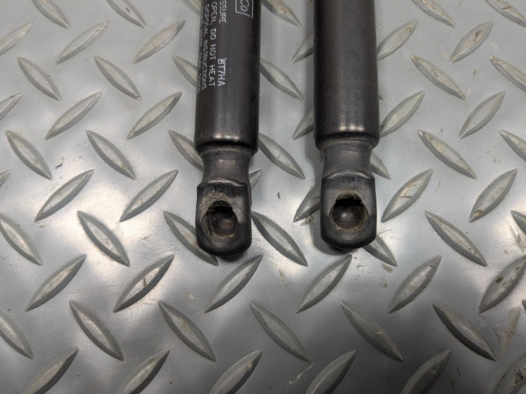 06-10 OEM FORD EXPLORER REAR LEFT AND RIGHT SIDE TRUNK HATCH LIFT SUPPORT STRUT