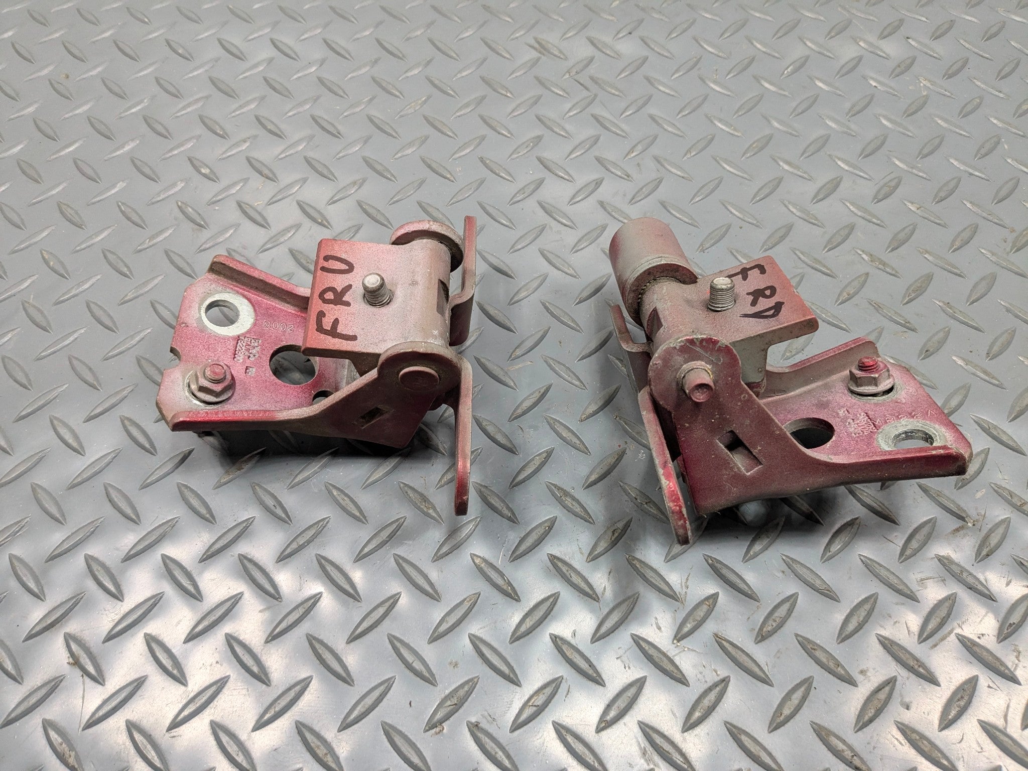 2006 - 2010 OEM FORD EXPLORER FRONT RIGHT SIDE UPPER AND LOWER DOOR HINGE SET