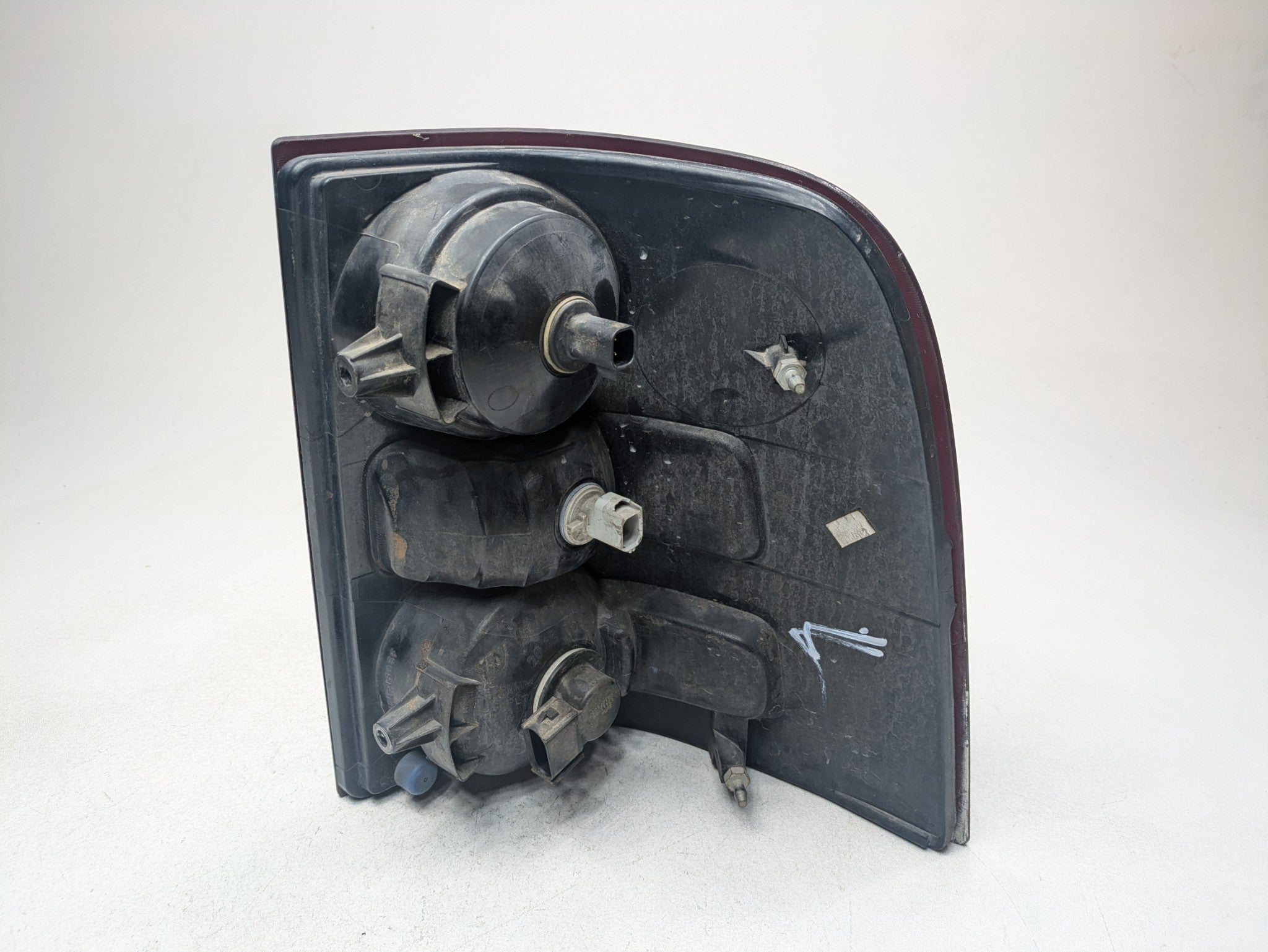 2006 - 2010 OEM FORD EXPLORER REAR LEFT DRIVER SIDE OUTER TAIL LIGHT ASSEMBLY