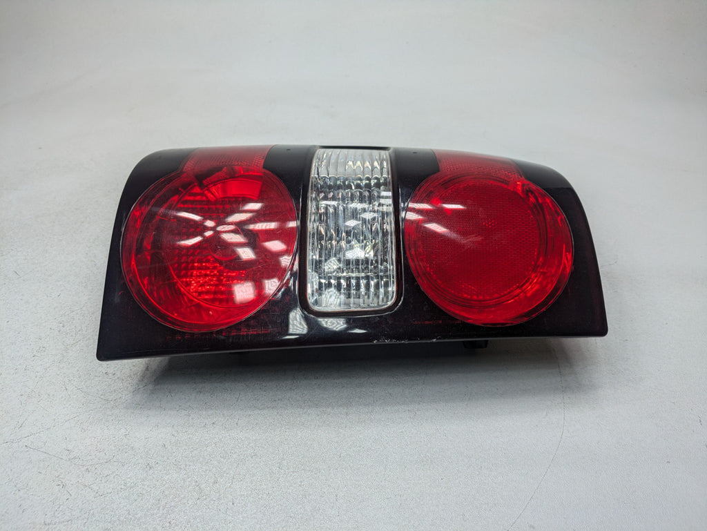 2006 - 2010 OEM FORD EXPLORER REAR LEFT DRIVER SIDE OUTER TAIL LIGHT ASSEMBLY
