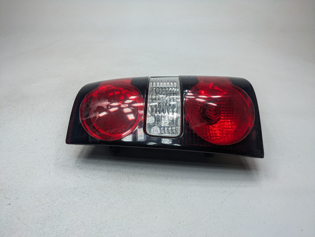 2006 - 2010 OEM FORD EXPLORER REAR RIGHT PASSENGER SIDE OUTER TAILLIGHT ASSEMBLY