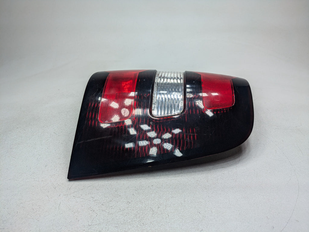 2006 - 2010 OEM FORD EXPLORER REAR RIGHT PASSENGER SIDE OUTER TAILLIGHT ASSEMBLY