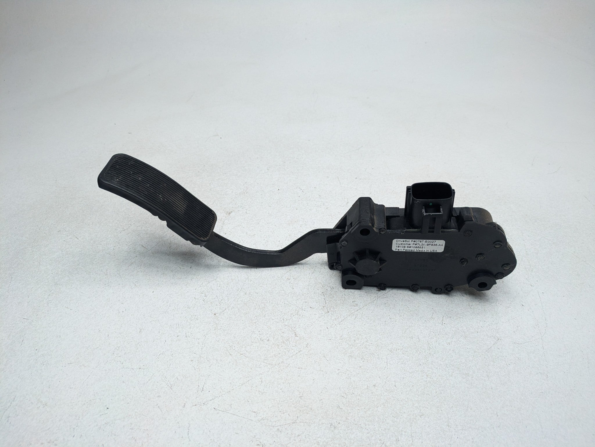 2006 - 2010 OEM FORD EXPLORER GAS PEDAL ACCELERATOR THROTTLE SENSOR ASSEMBLY