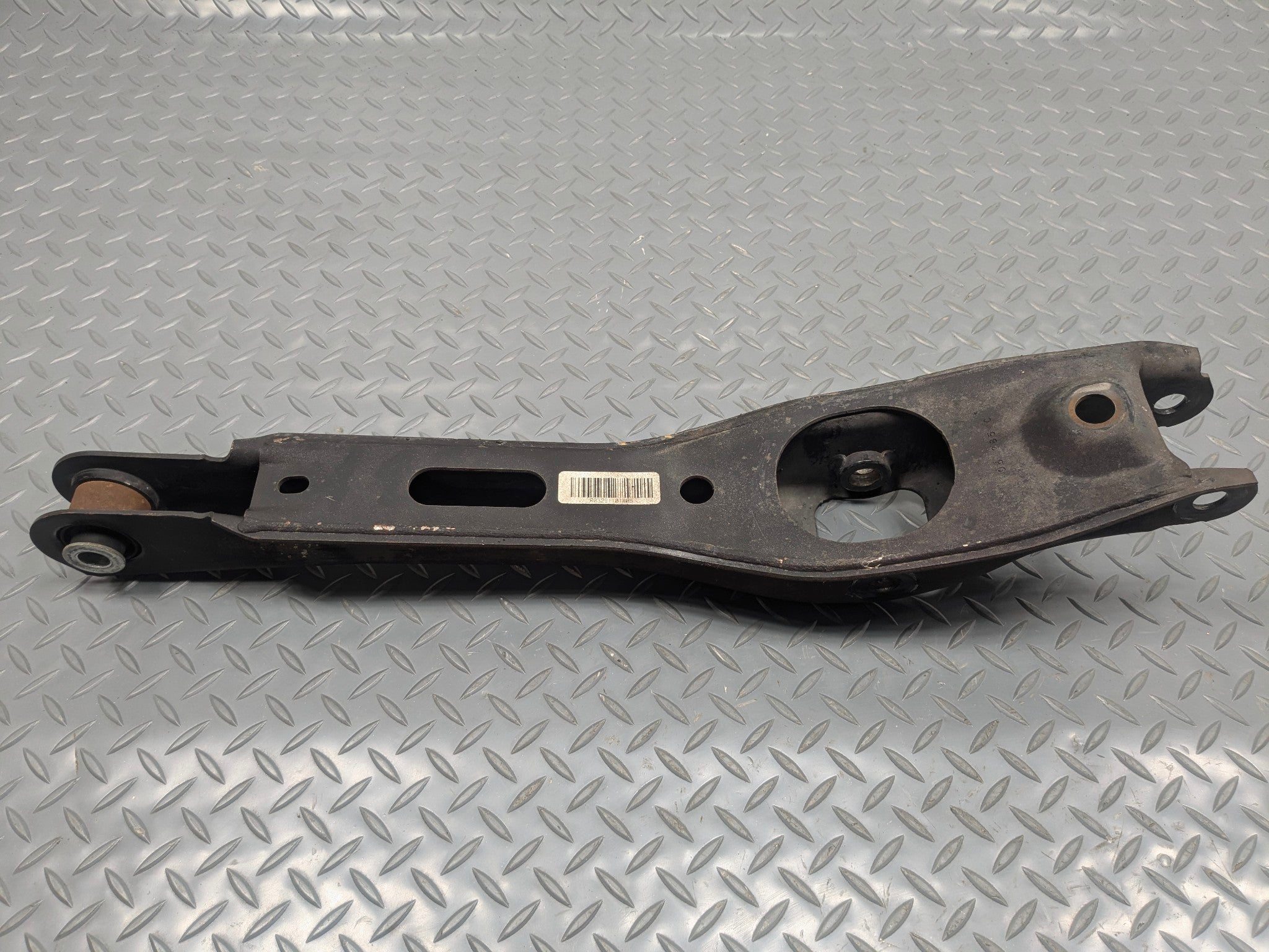 2006 - 2010 OEM FORD EXPLORER REAR RIGHT SIDE SUSPENSION LOWER CONTROL ARM