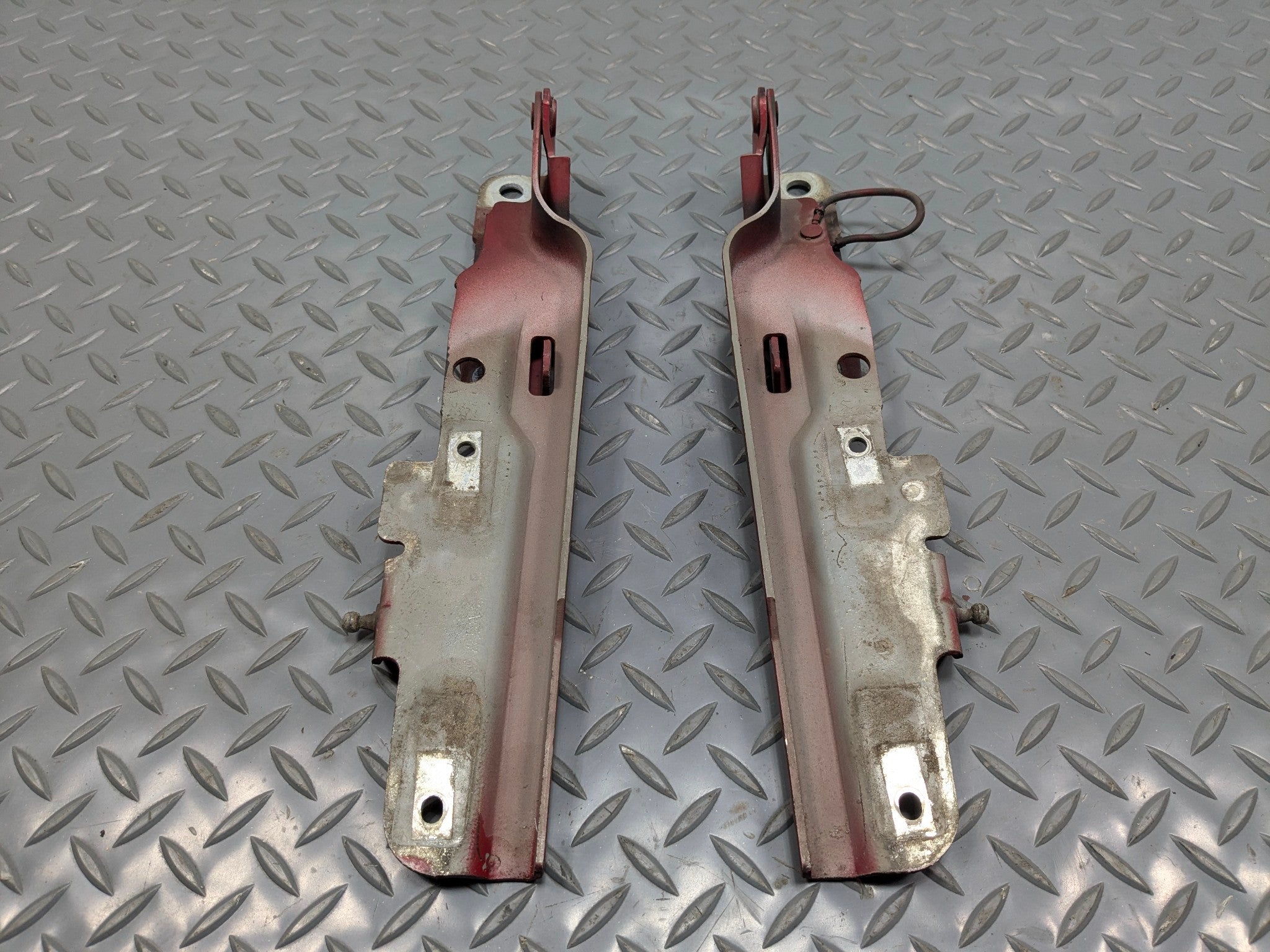 2006 - 2010 OEM FORD EXPLORER FRONT LEFT AND RIGHT SIDE HOOD HINGE SUPPORT SET